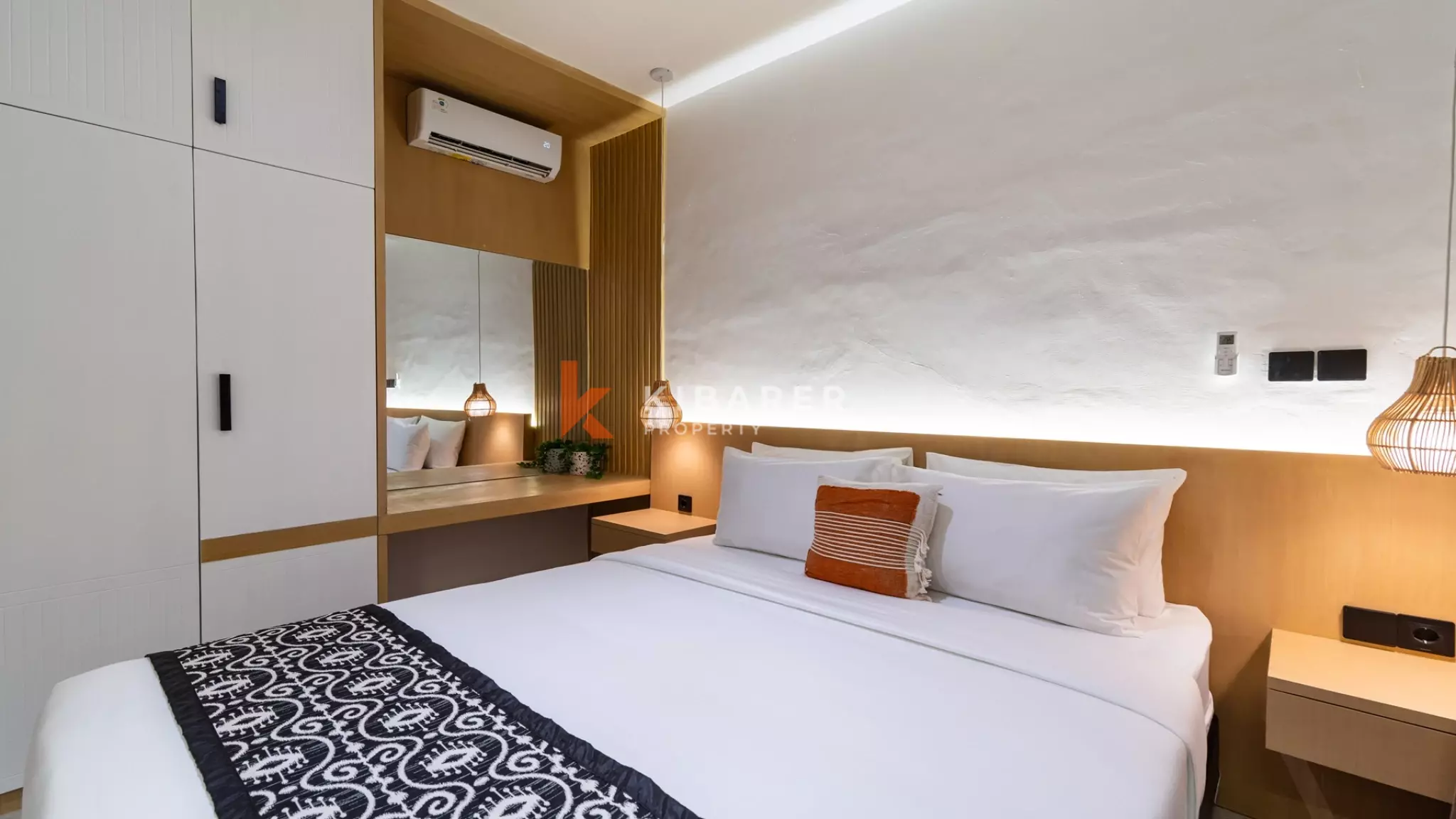 Contemporary Three-Bedroom Tropical Residence with Private Pool in Prime Jimbaran