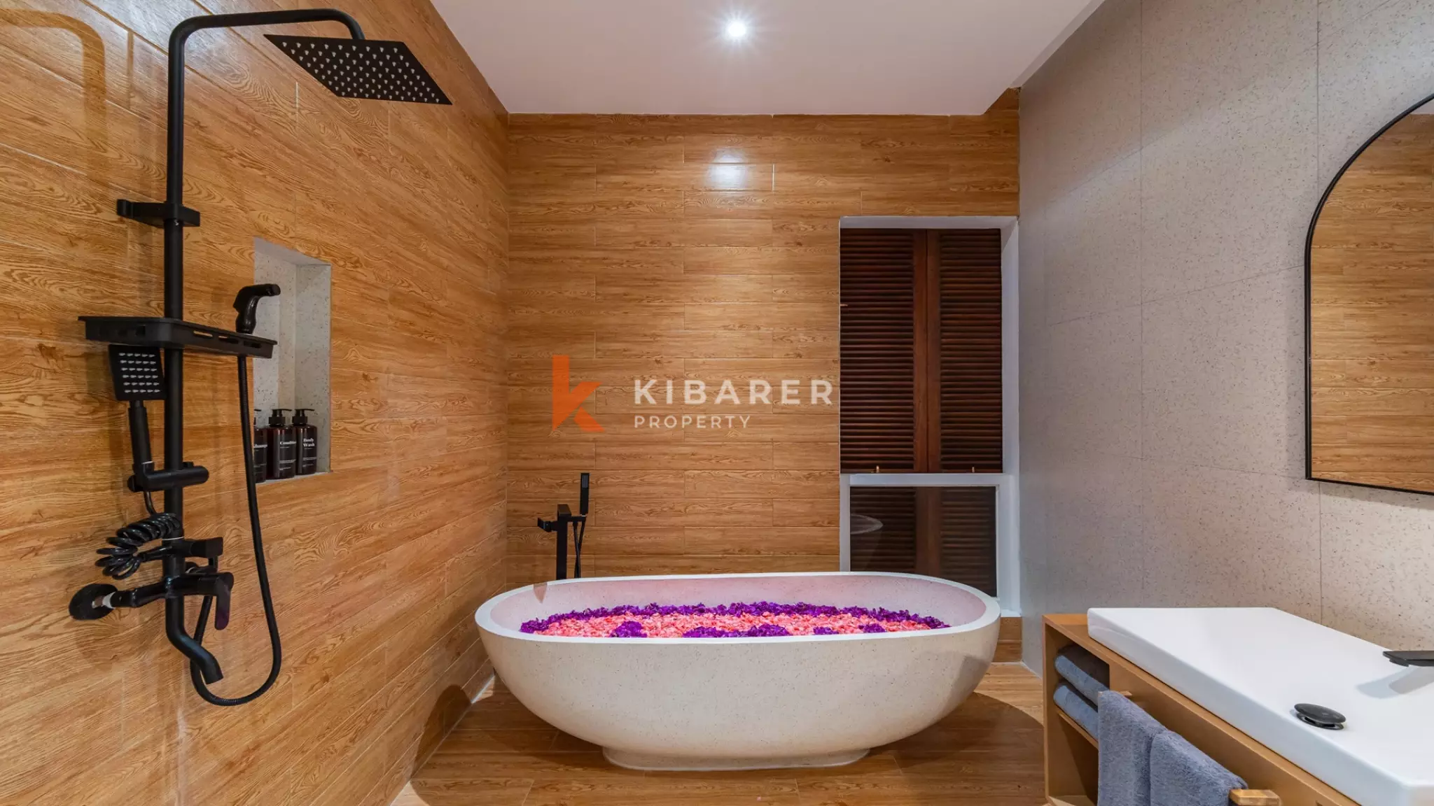 Contemporary Three-Bedroom Tropical Residence with Private Pool in Prime Jimbaran