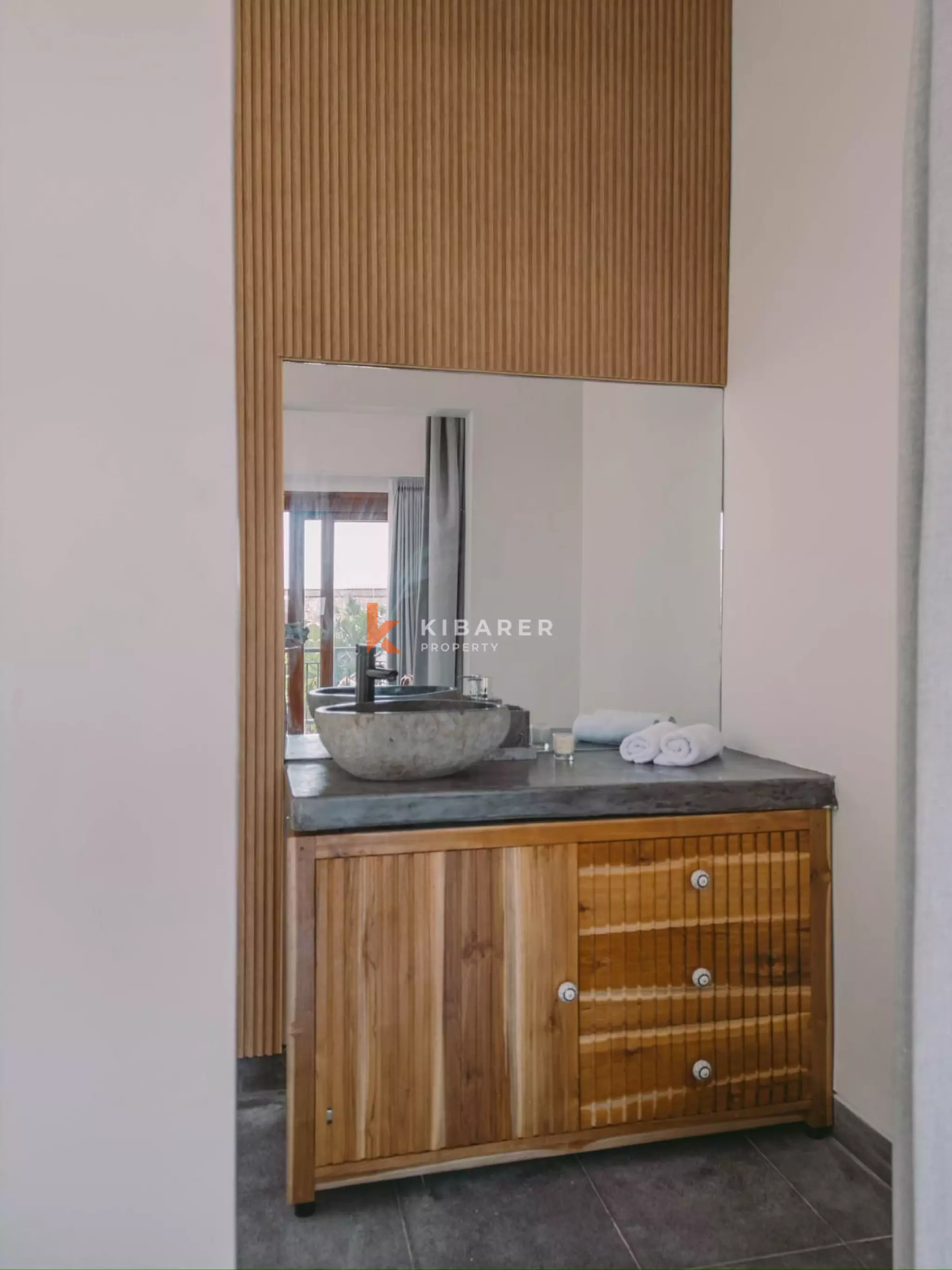 Sylish Elegant Two-Bedroom Villa in Canggu Kayutulang