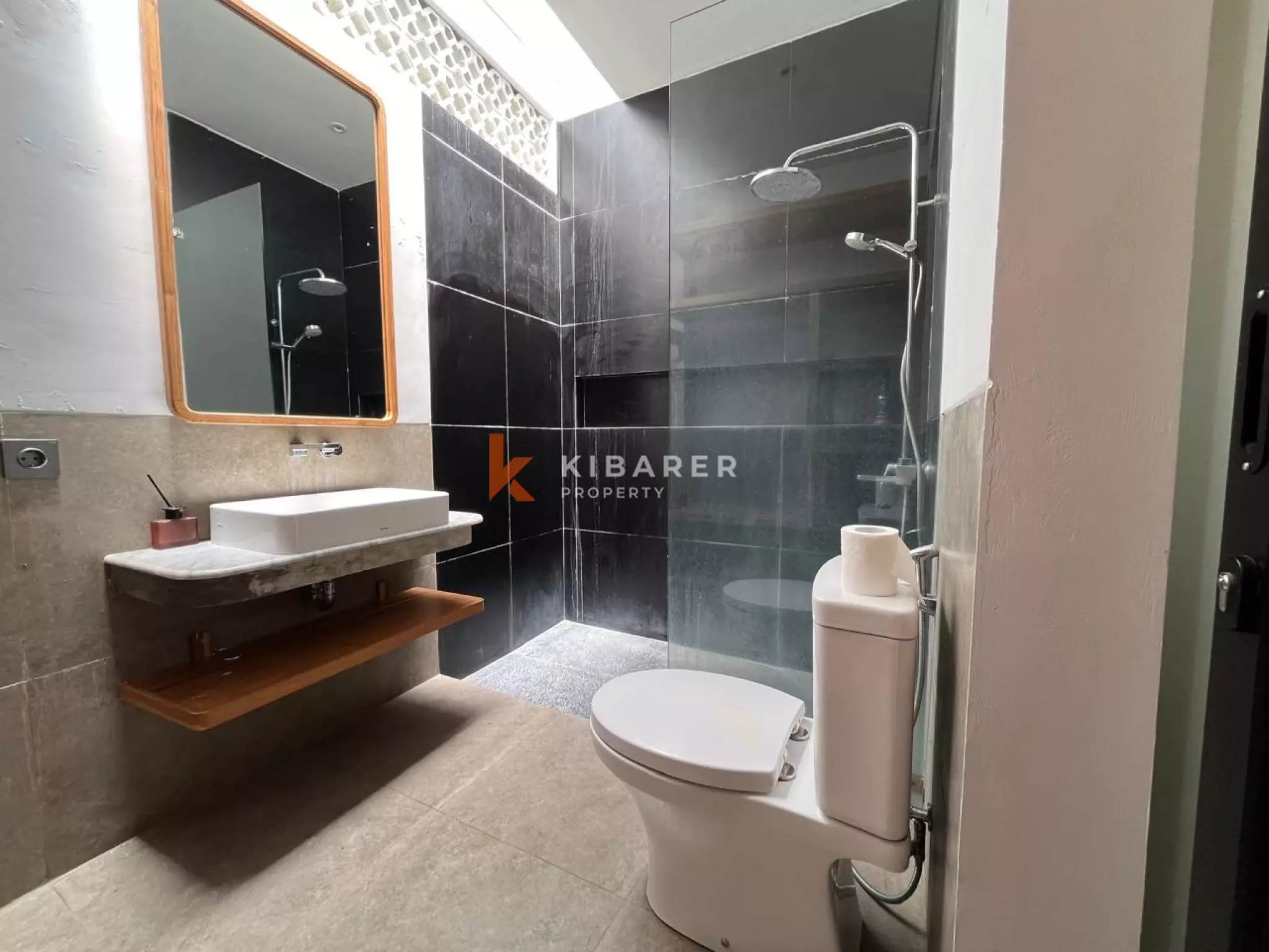 Cozy Two-Bedroom Enclosed Villa in Tumbak Bayuh