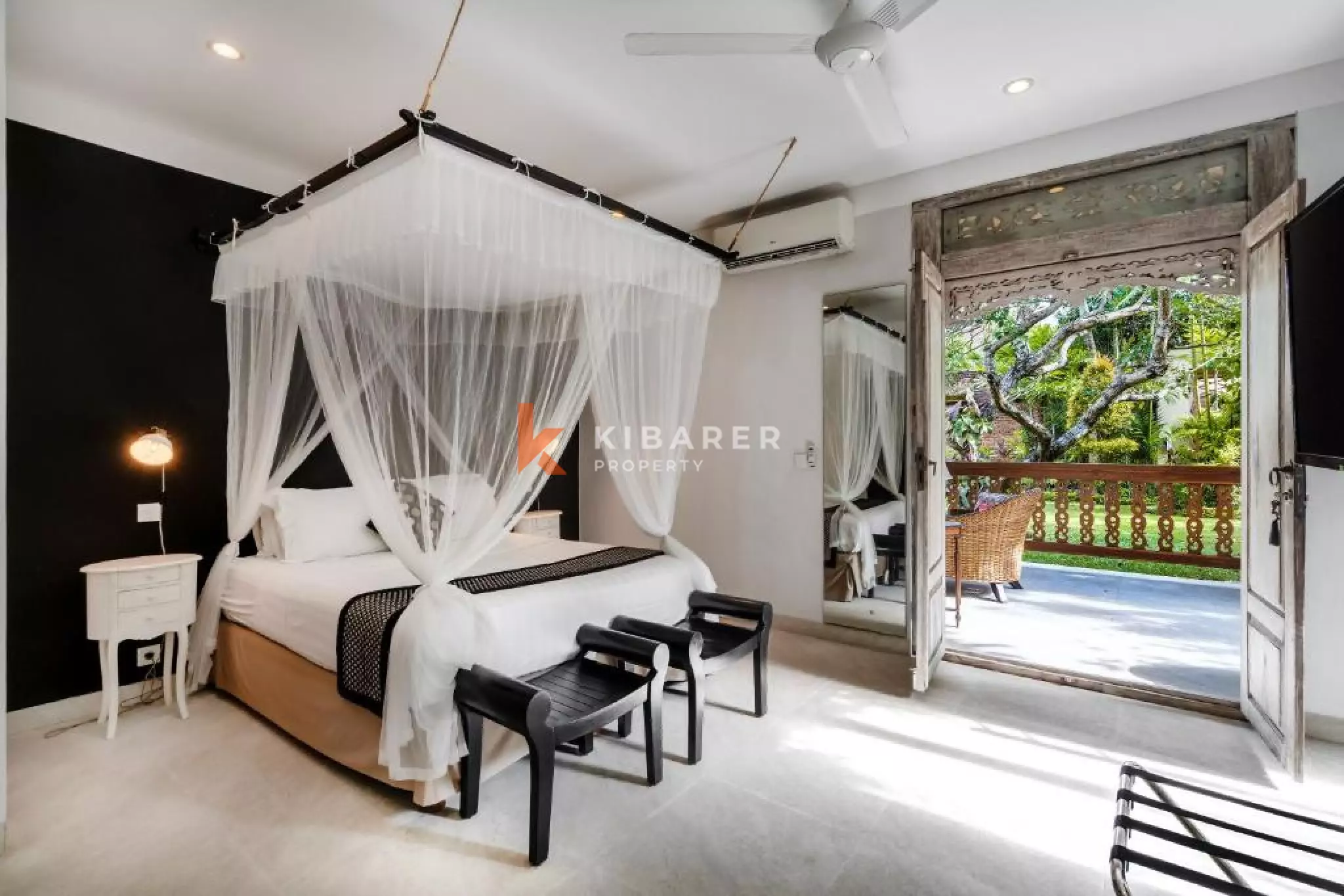 Exclusive Four-Bedroom Wooden Retreat Villa in Prime Umalas