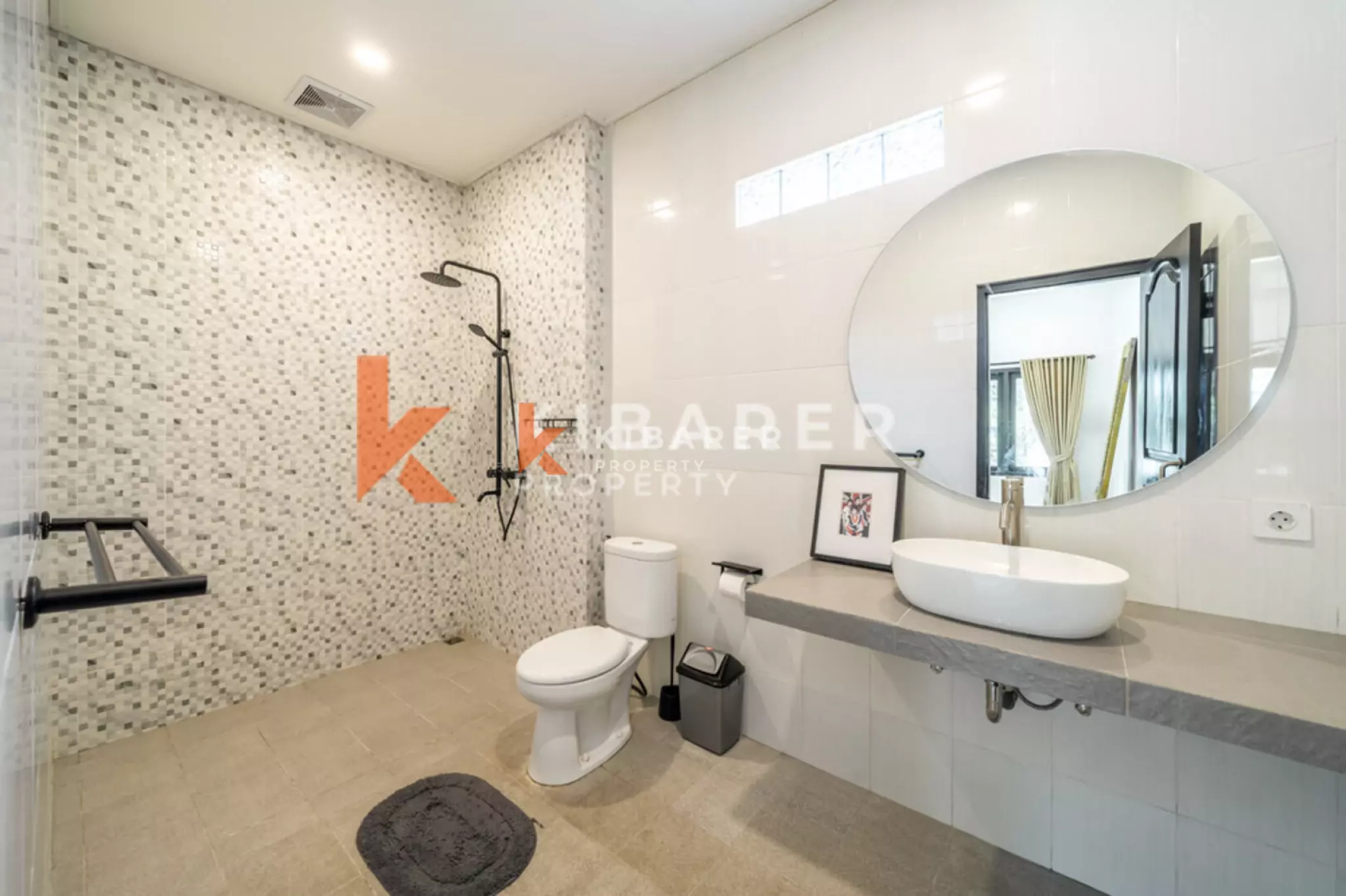 Koleksi Umalas - Vila Modern Lima Kamar Tidur dengan Ruang Kantor Pribadi