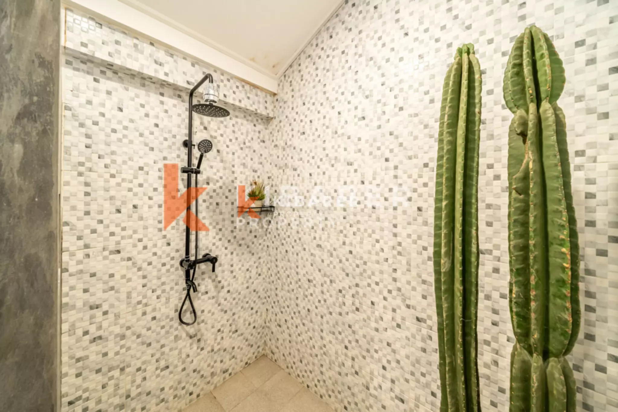 Koleksi Umalas - Vila Modern Lima Kamar Tidur dengan Ruang Kantor Pribadi