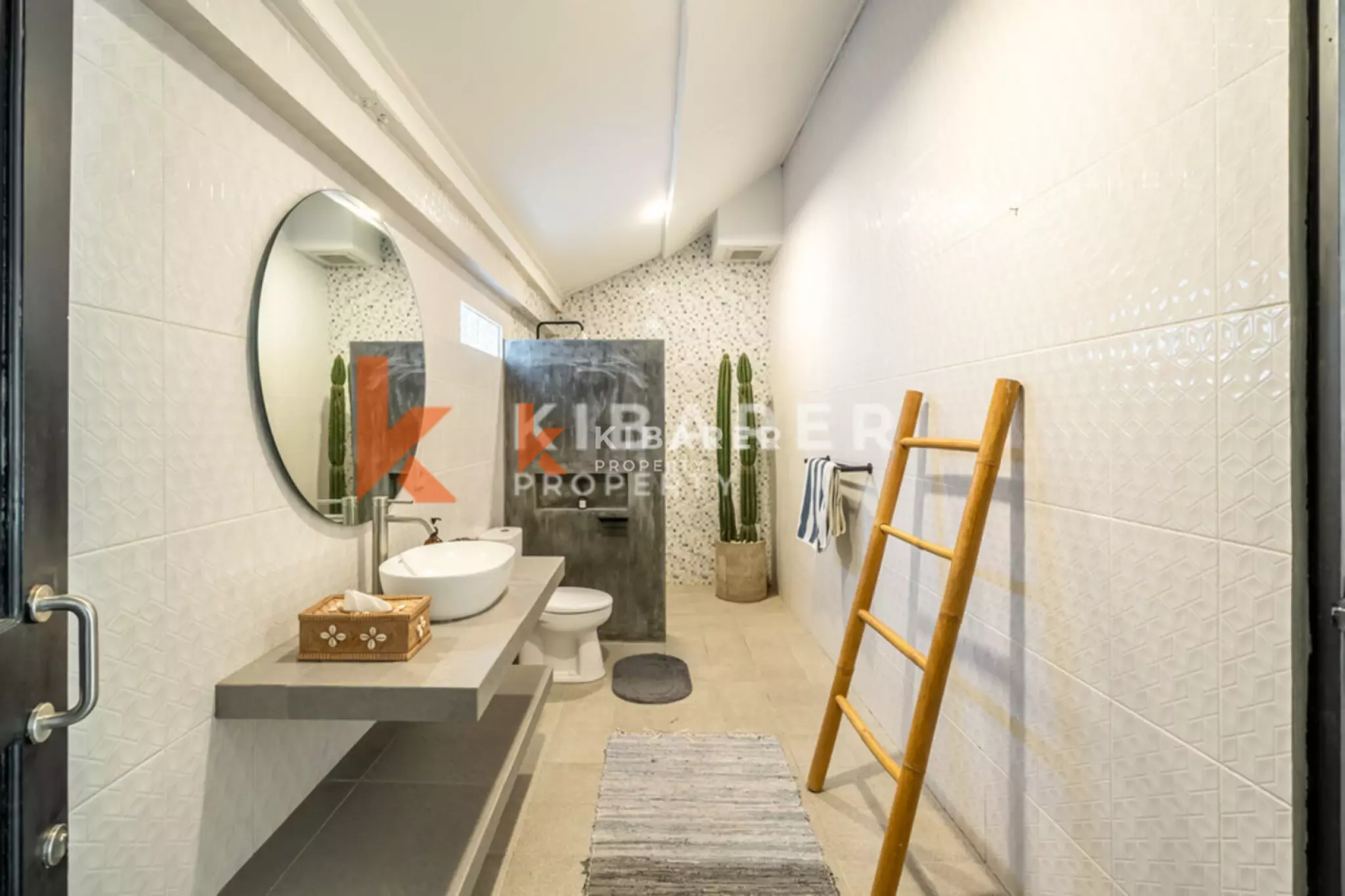 Koleksi Umalas - Vila Modern Lima Kamar Tidur dengan Ruang Kantor Pribadi