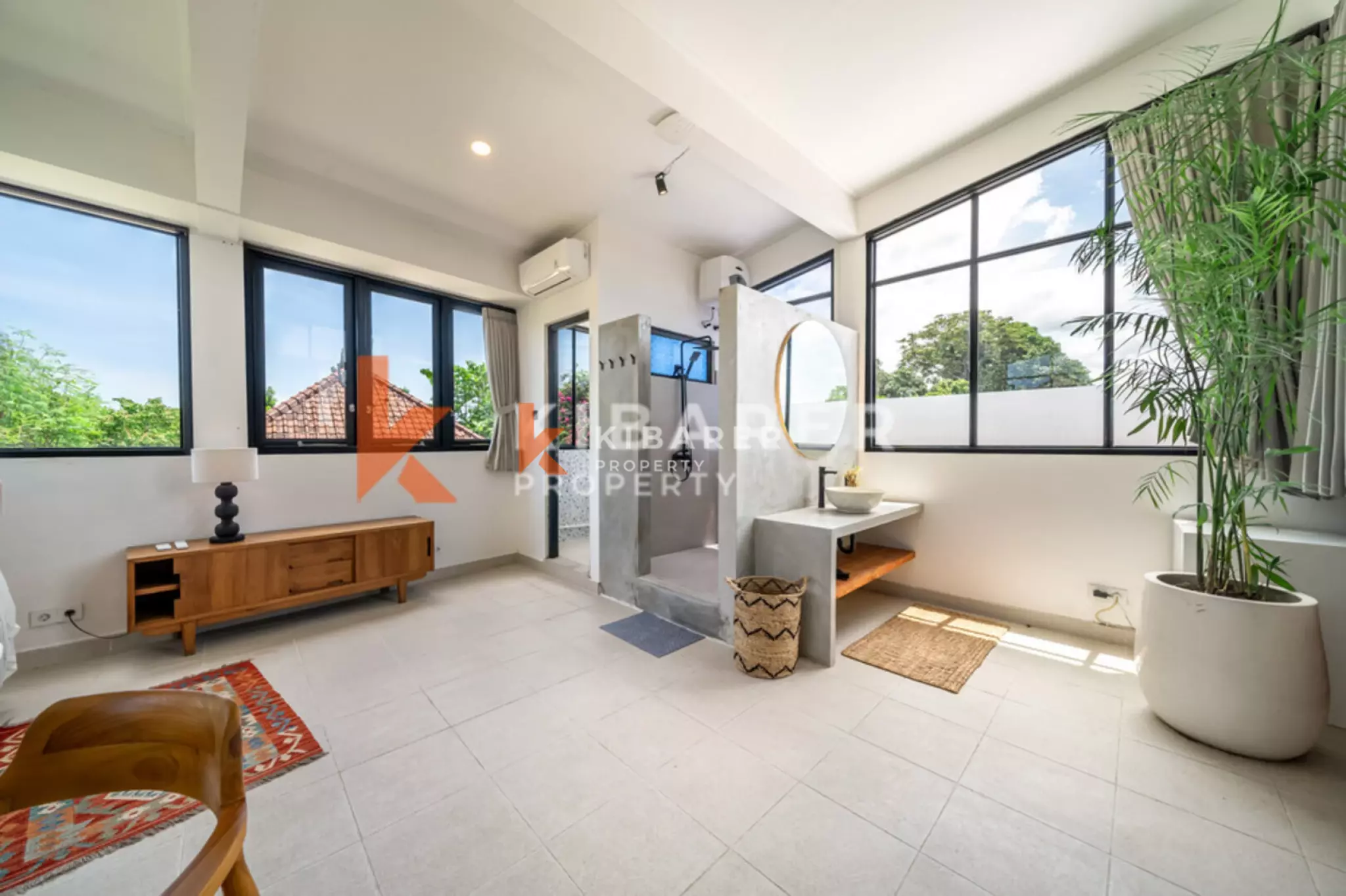 Koleksi Umalas - Vila Modern Lima Kamar Tidur dengan Ruang Kantor Pribadi