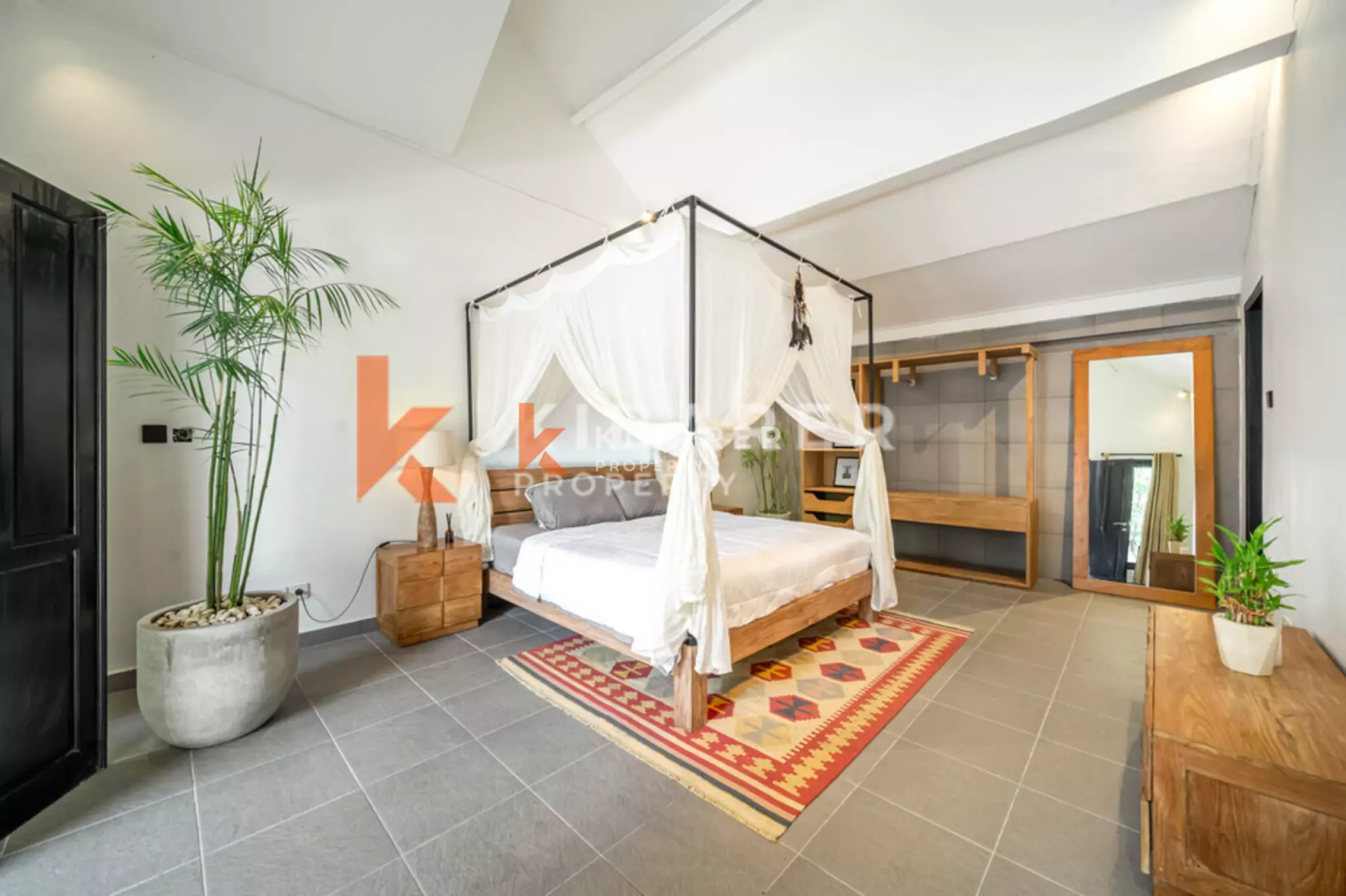 Koleksi Umalas - Vila Modern Lima Kamar Tidur dengan Ruang Kantor Pribadi