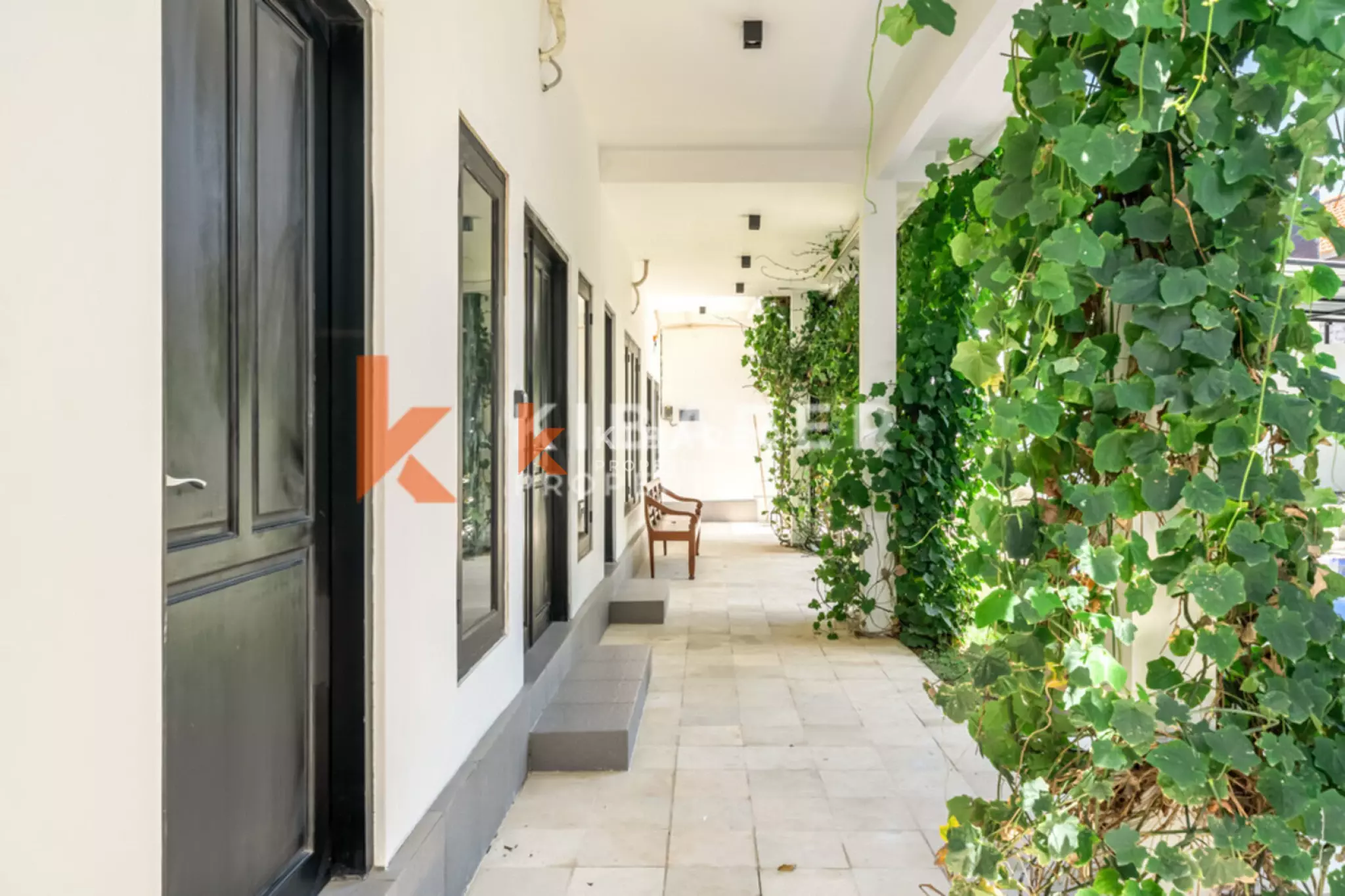 Koleksi Umalas - Vila Modern Lima Kamar Tidur dengan Ruang Kantor Pribadi