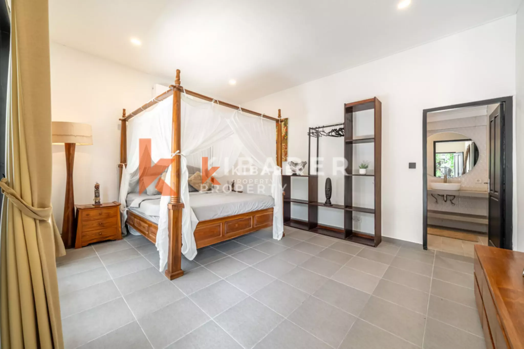 Koleksi Umalas - Vila Modern Lima Kamar Tidur dengan Ruang Kantor Pribadi