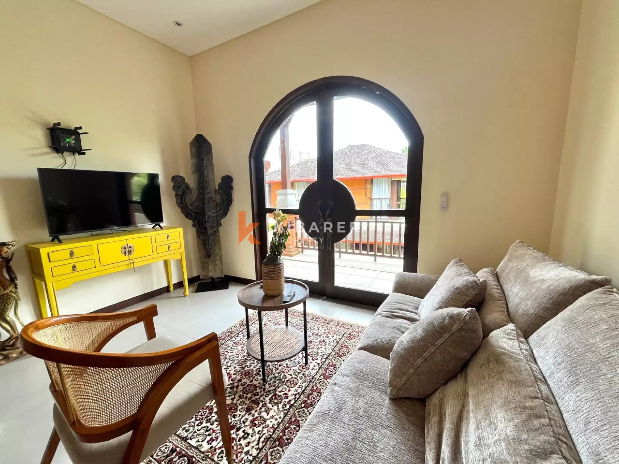 Five-Bedroom Villa Touched with Batak Cultural in the Heart of Berawa