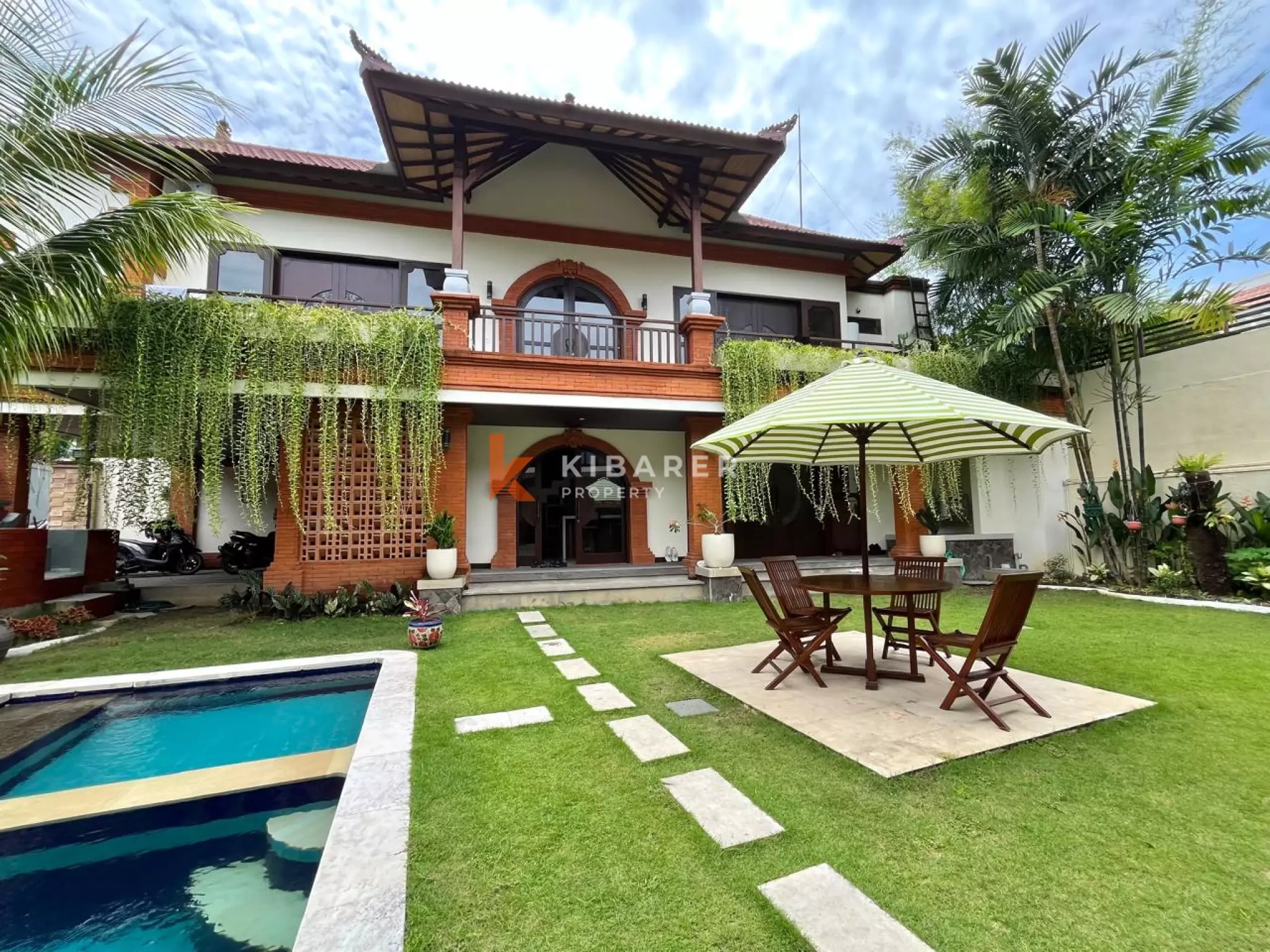 Five-Bedroom Villa Touched with Batak Cultural in the Heart of Berawa
