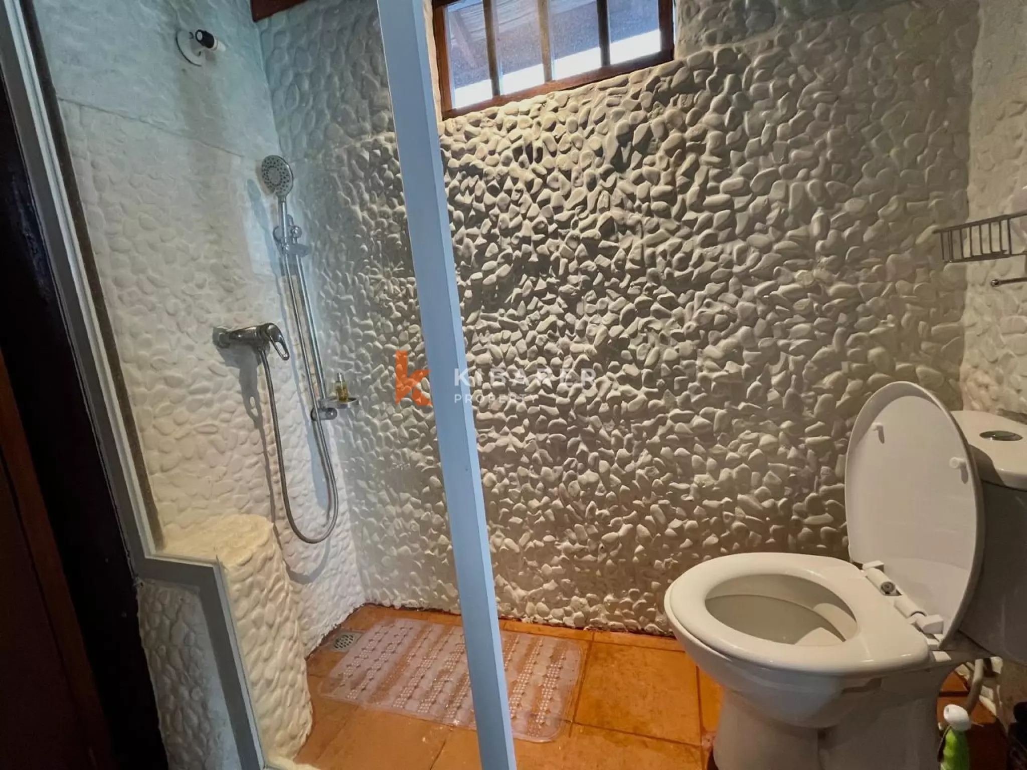 Five-Bedroom Villa Touched with Batak Cultural in the Heart of Berawa