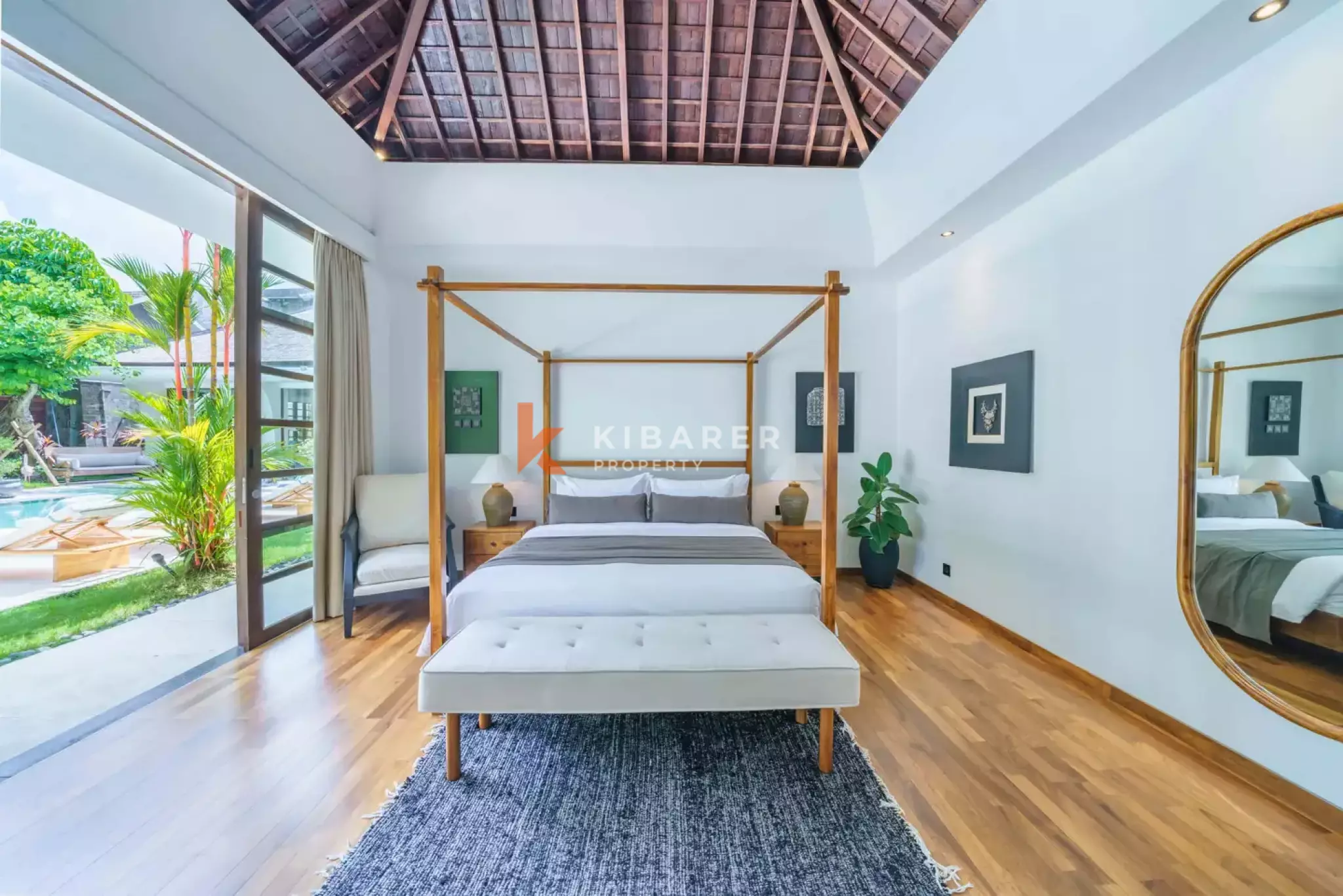 Vila Mewah Enam Kamar Tidur Berkelas di Umalas