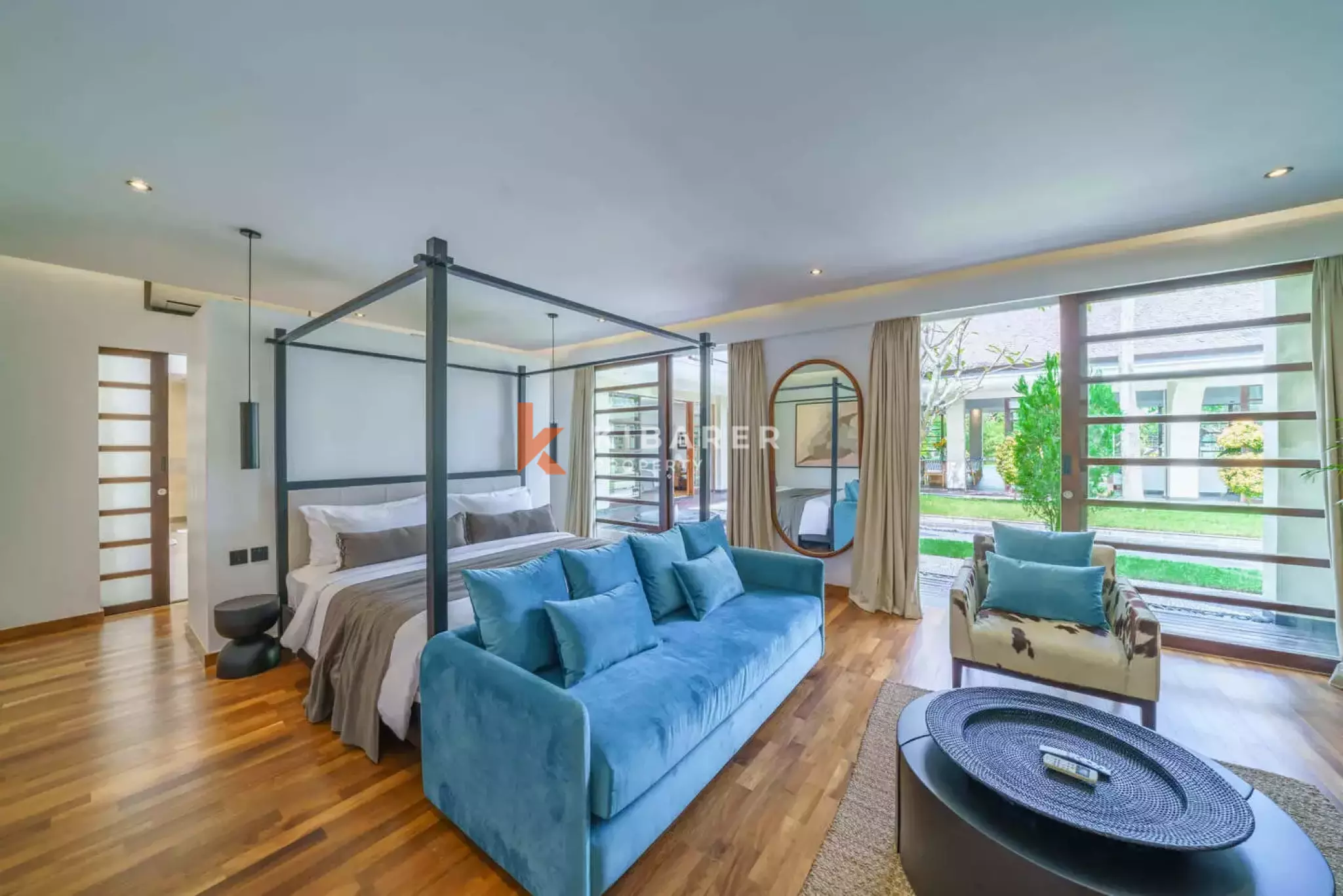 Vila Mewah Enam Kamar Tidur Berkelas di Umalas