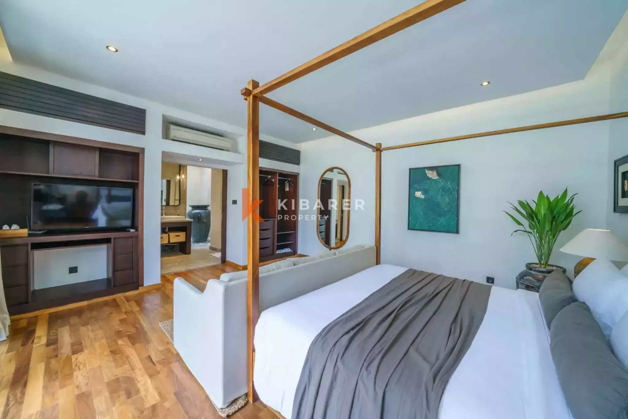 Vila Mewah Enam Kamar Tidur Berkelas di Umalas