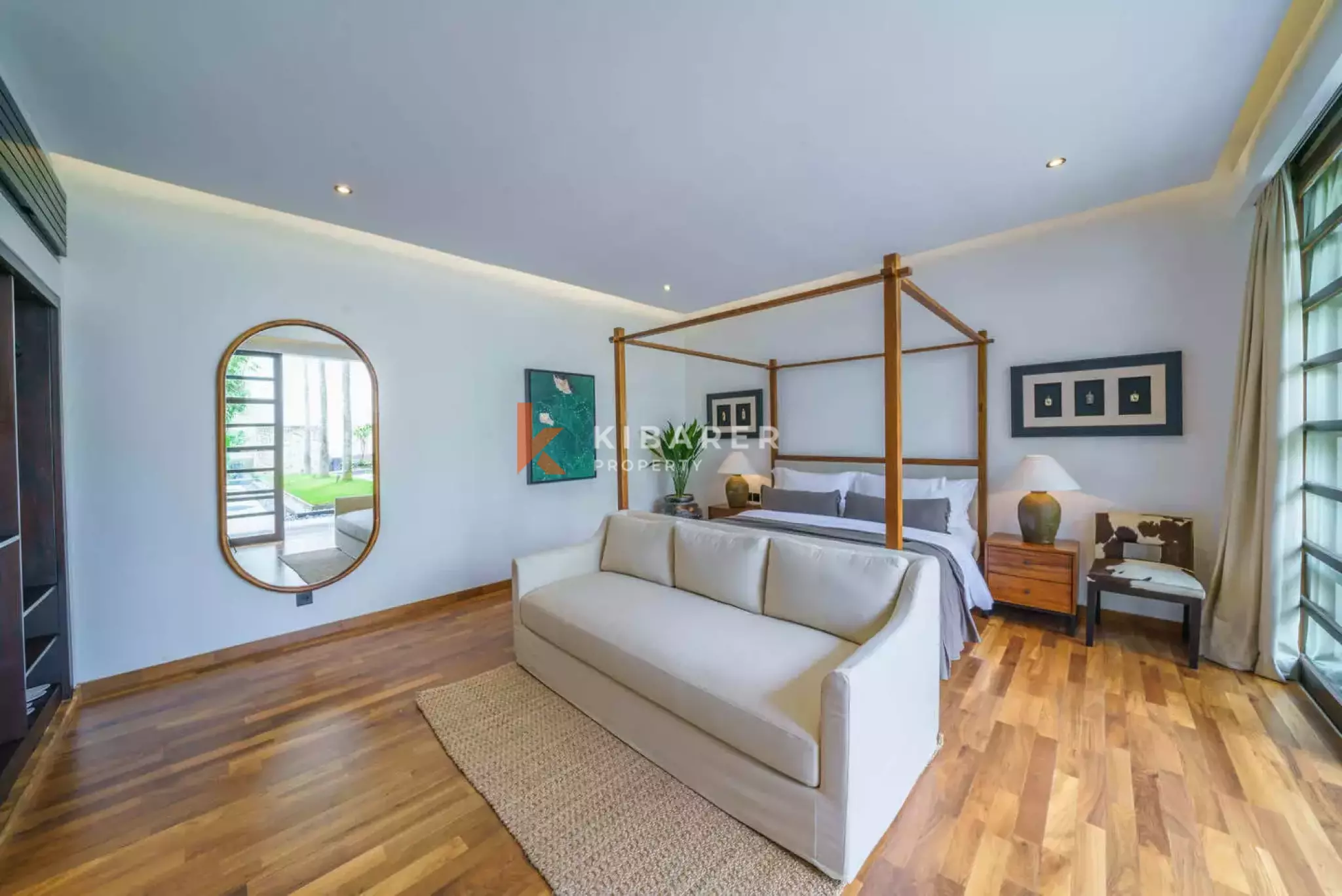 Vila Mewah Enam Kamar Tidur Berkelas di Umalas