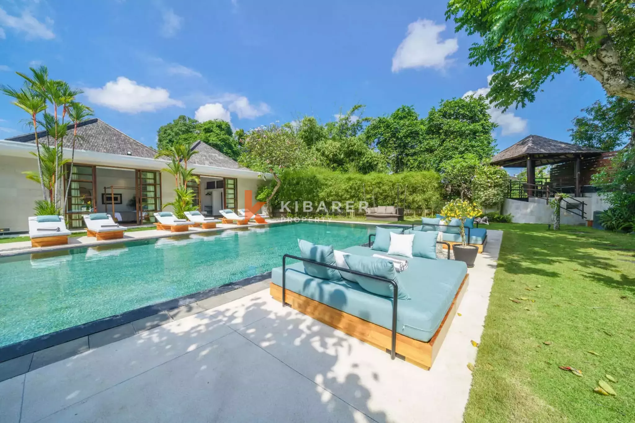 Vila Mewah Enam Kamar Tidur Berkelas di Umalas