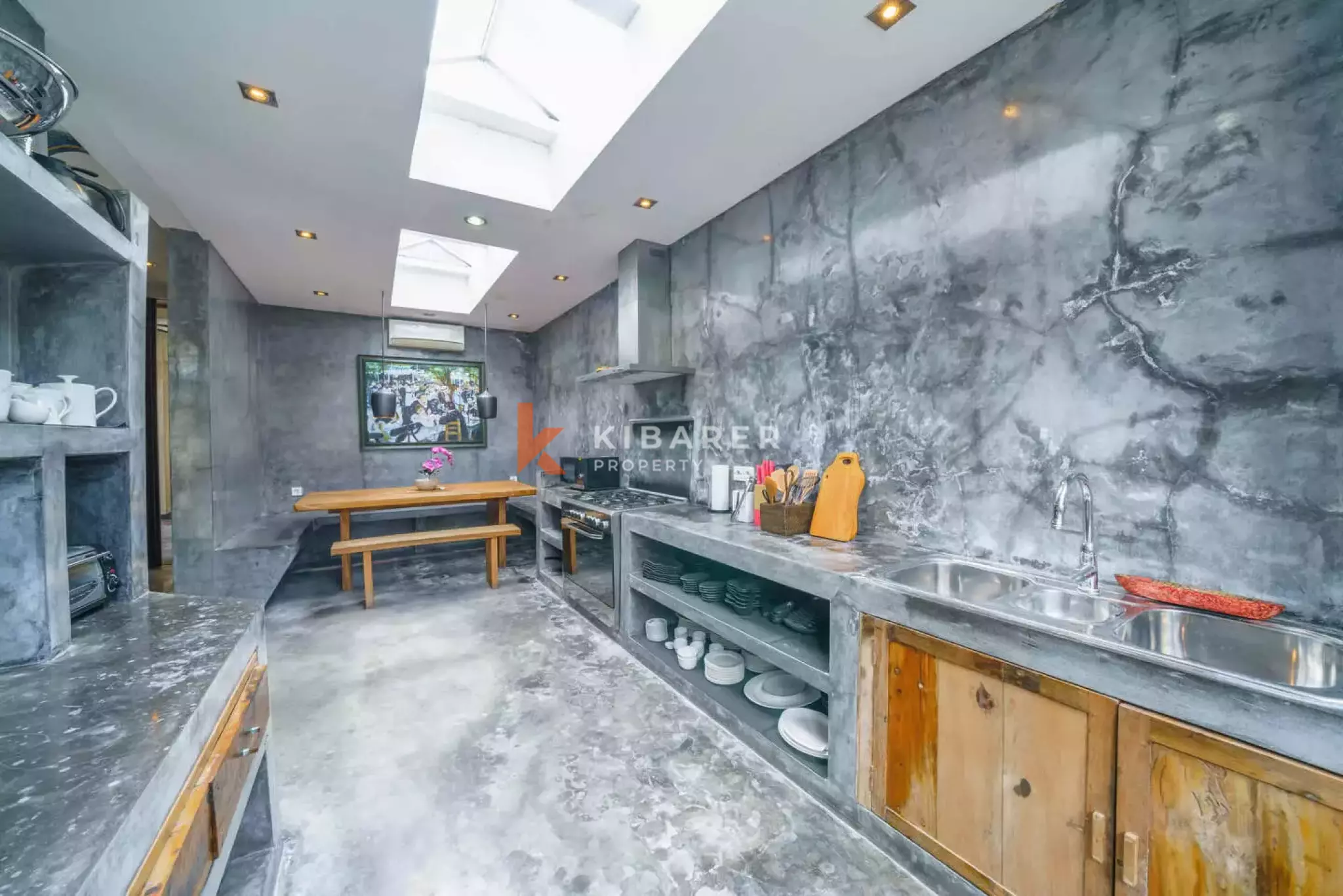 Vila Mewah Enam Kamar Tidur Berkelas di Umalas