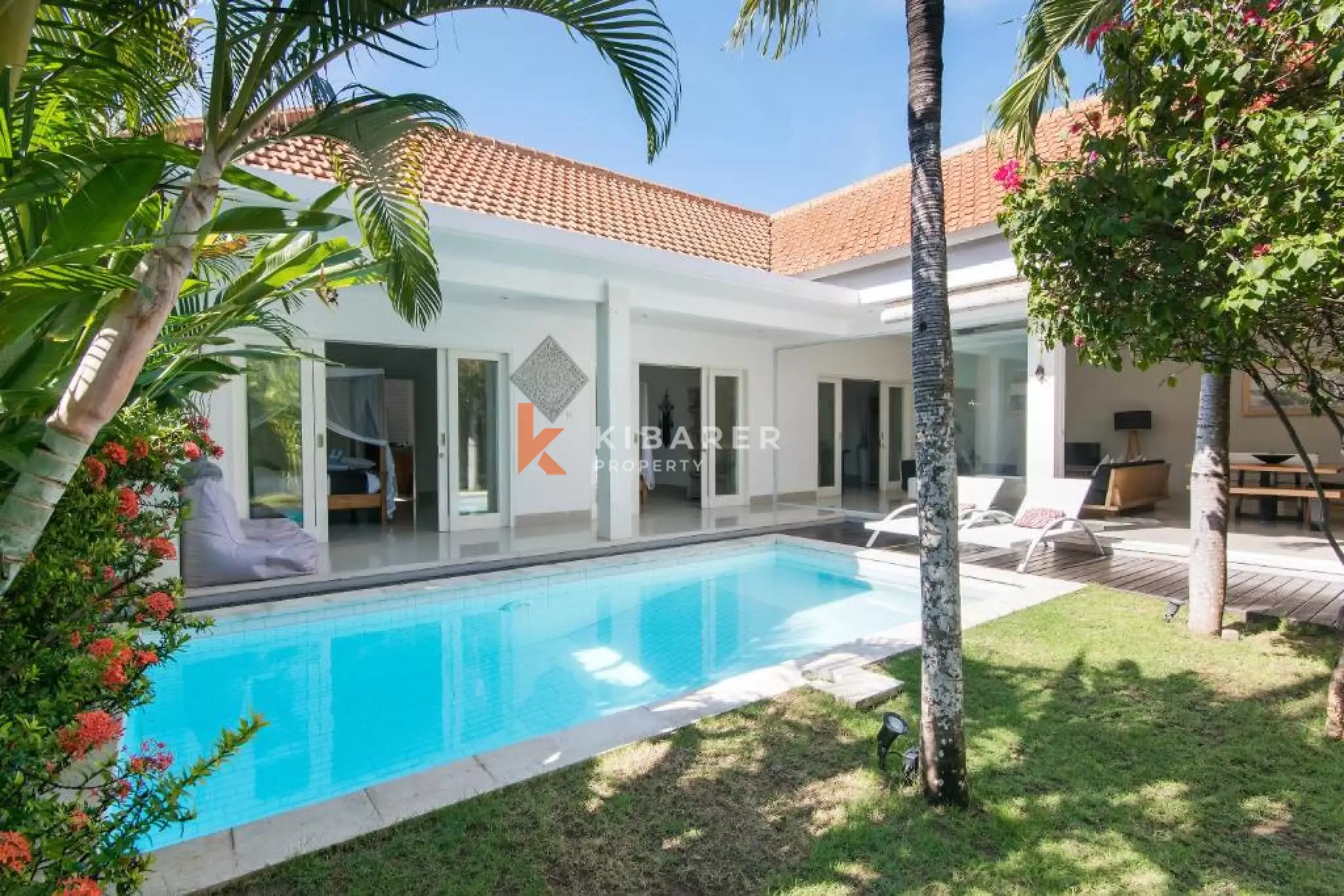 Prime Three-Bedroom Villa in Berawa Walking Distance to The Beach