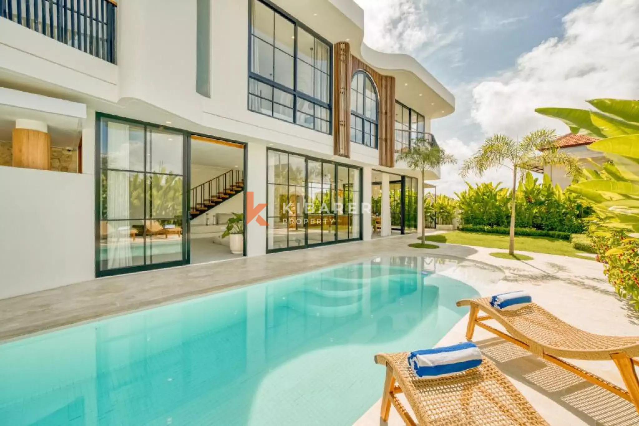 Modern Mediterranean Three-Bedroom Villa with Multifunctional Room in Pecatu (spcial price)