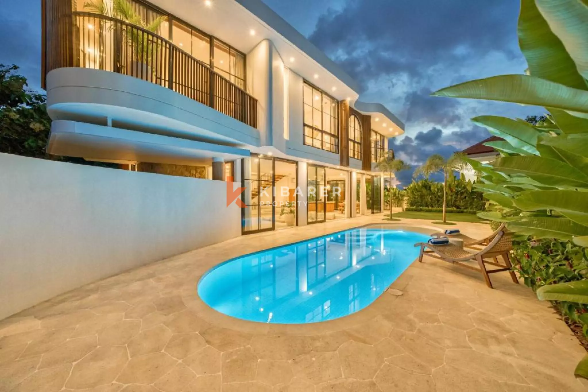 Modern Mediterranean Three-Bedroom Villa with Multifunctional Room in Pecatu (spcial price)