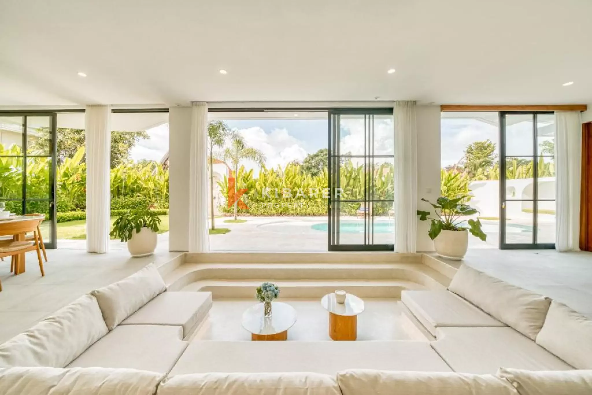 Modern Mediterranean Three-Bedroom Villa with Multifunctional Room in Pecatu (spcial price)