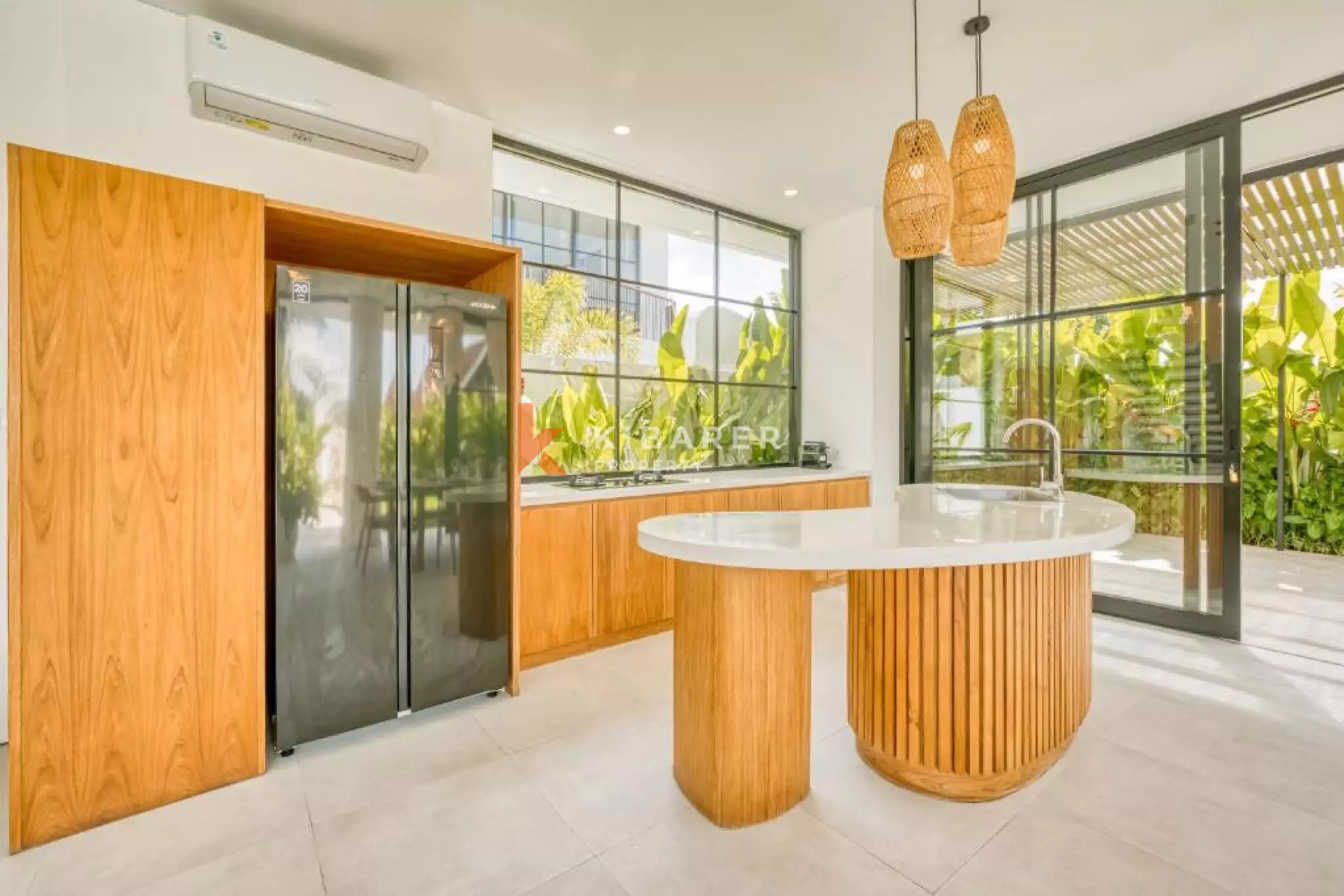 Modern Mediterranean Three-Bedroom Villa with Multifunctional Room in Pecatu (spcial price)