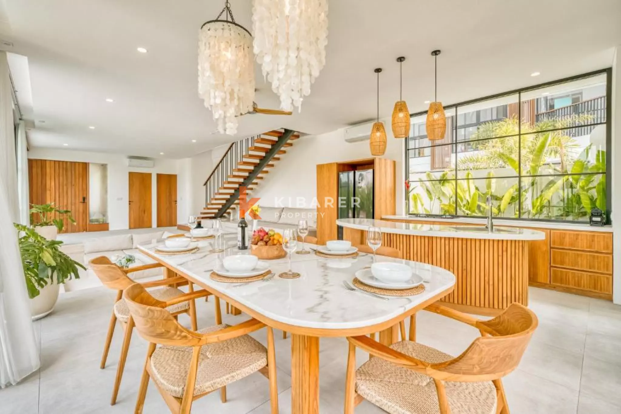 Modern Mediterranean Three-Bedroom Villa with Multifunctional Room in Pecatu (spcial price)