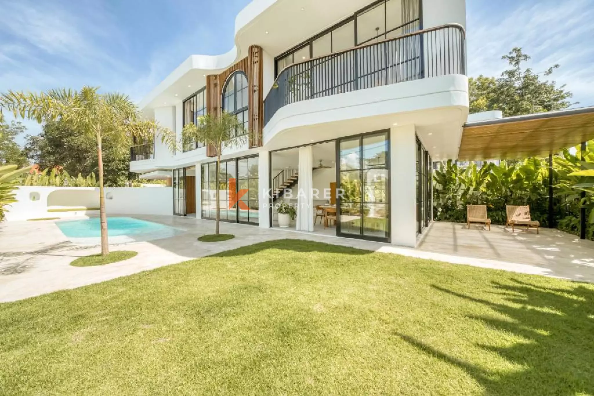 Modern Mediterranean Three-Bedroom Villa with Multifunctional Room in Pecatu (spcial price)