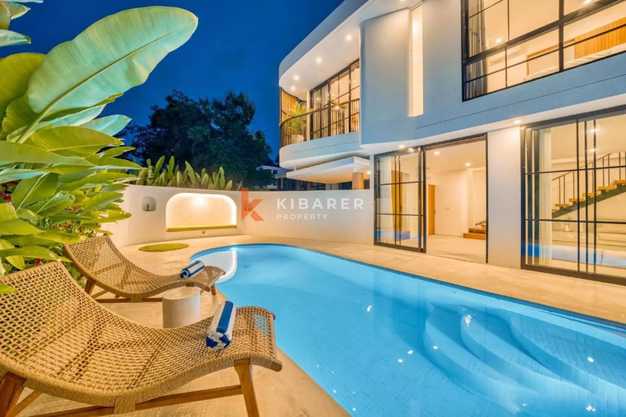 Modern Mediterranean Three-Bedroom Villa with Multifunctional Room in Pecatu (spcial price)