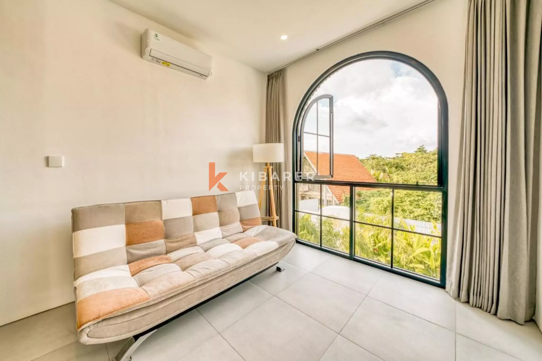 Modern Mediterranean Three-Bedroom Villa with Multifunctional Room in Pecatu (spcial price)