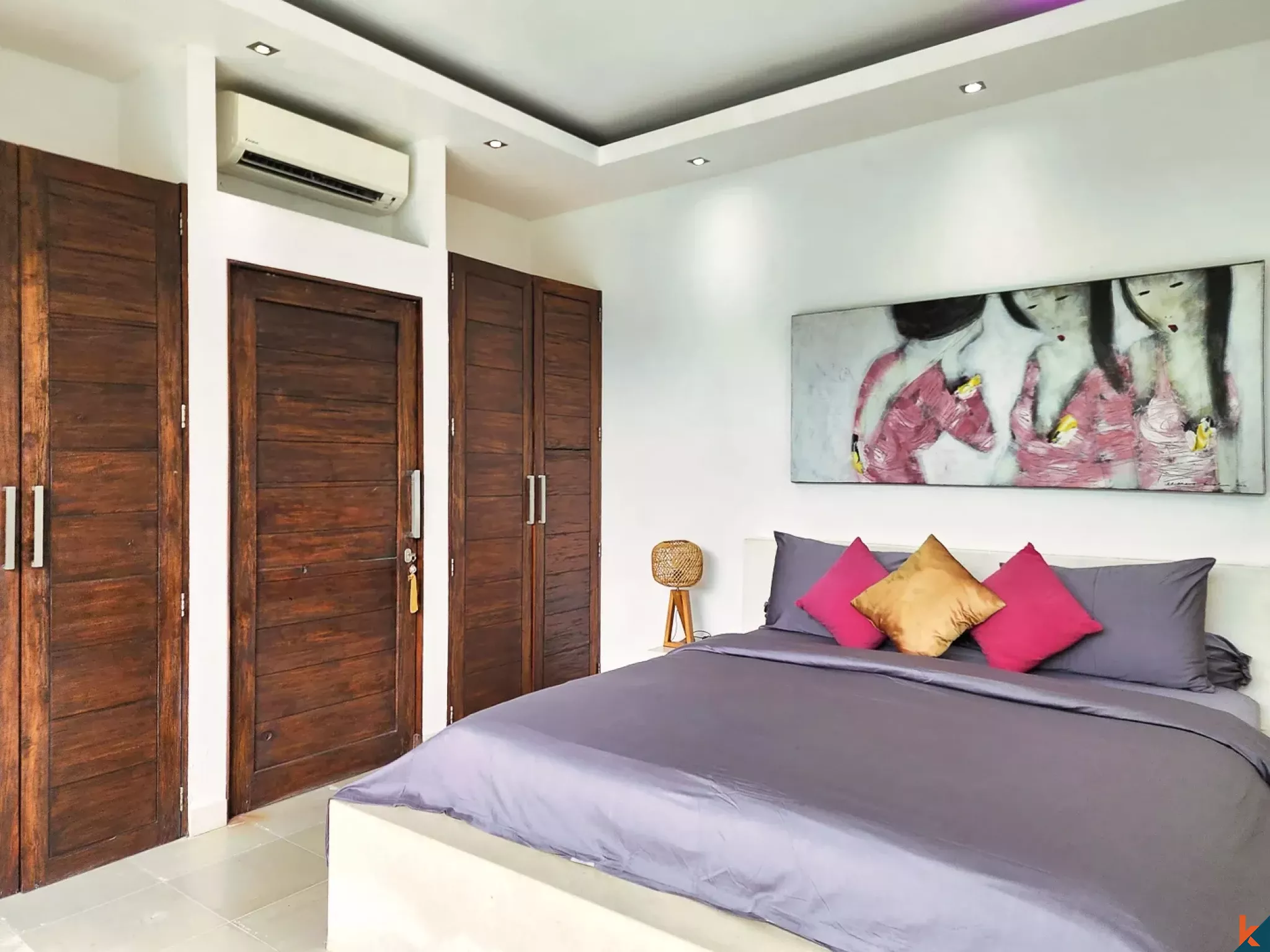 Charming Three Bedrooms Modern Villa for Lease in Seminyak