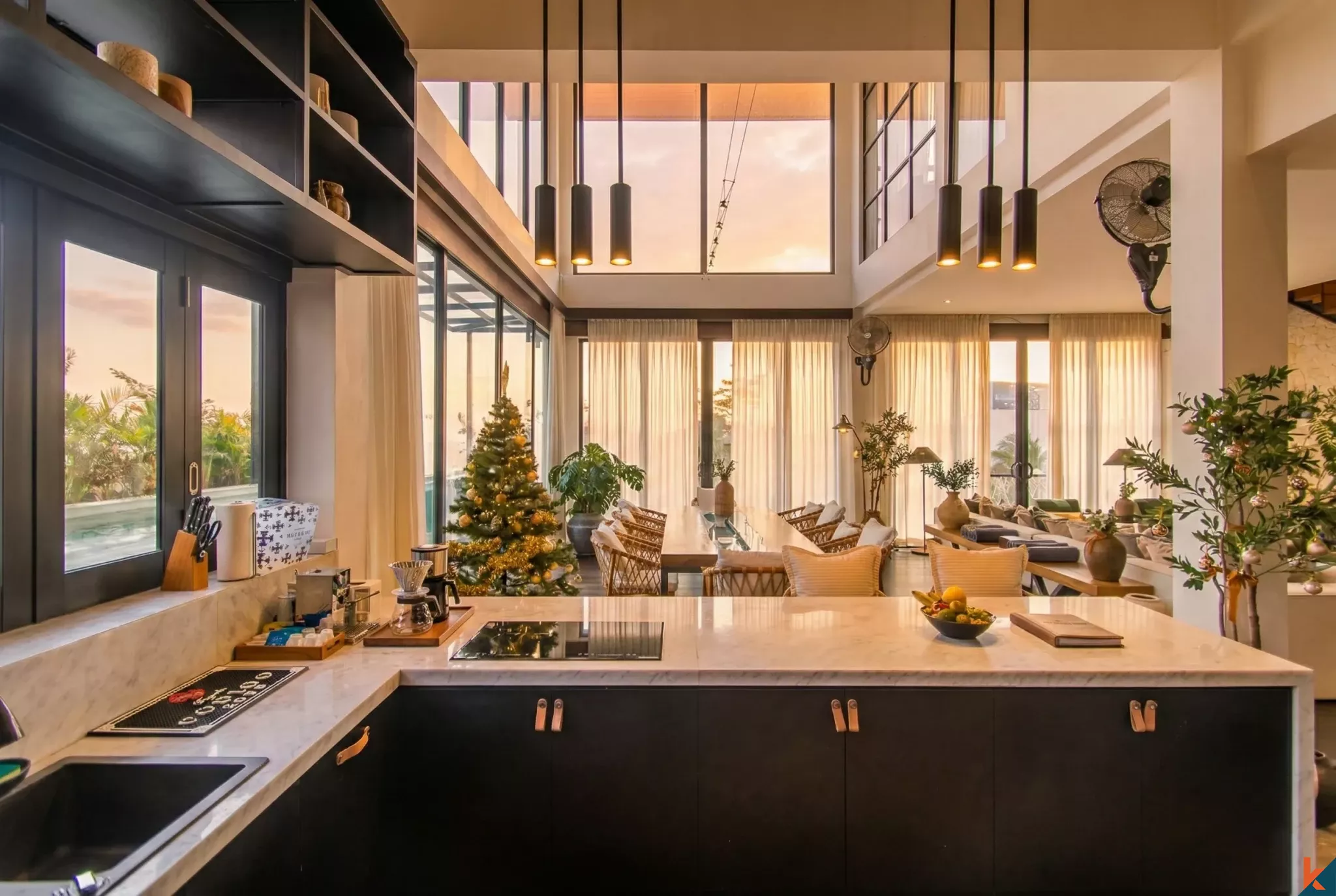 Dijual Penthouse Baru Dekat Pantai di Berawa