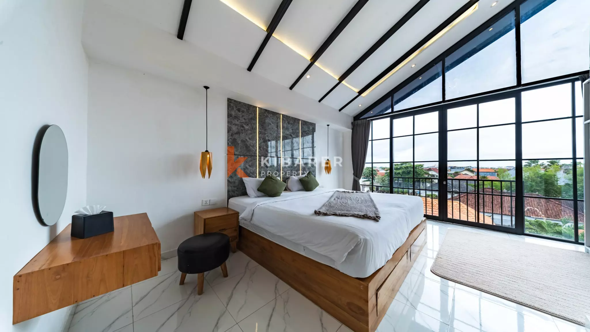 Vila Minimalis Elegan Tiga Kamar Tidur dengan Kolam Renang Pribadi di Seminyak