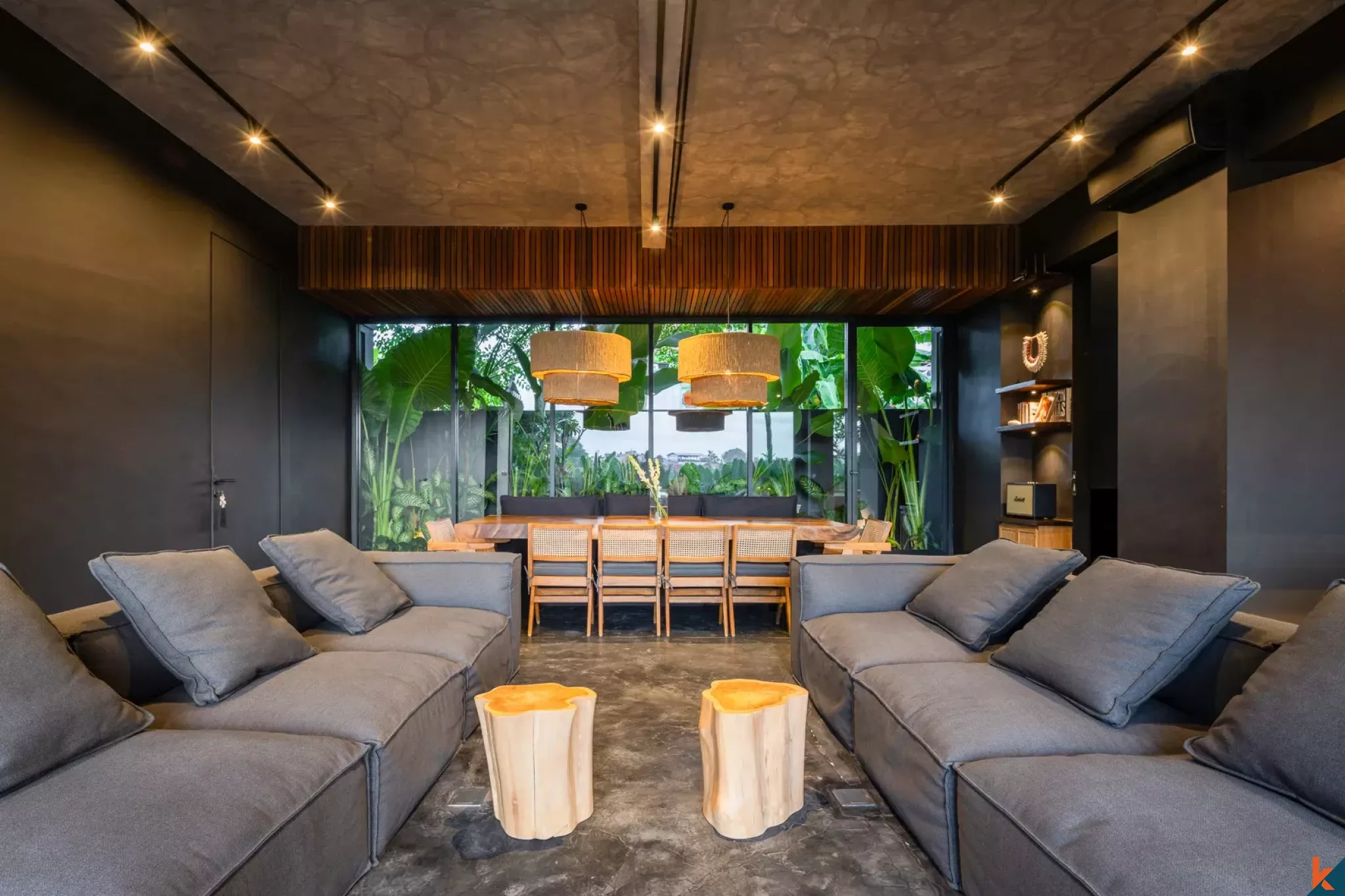 Luxury Four Bedroom Villa for Lease with Rice Field Views in Canggu