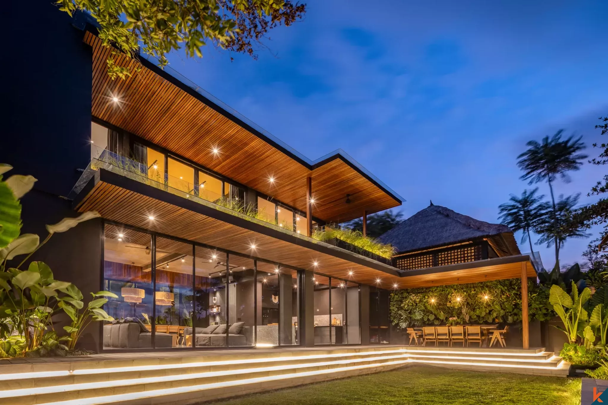 Luxury Four Bedroom Villa for Lease with Rice Field Views in Canggu