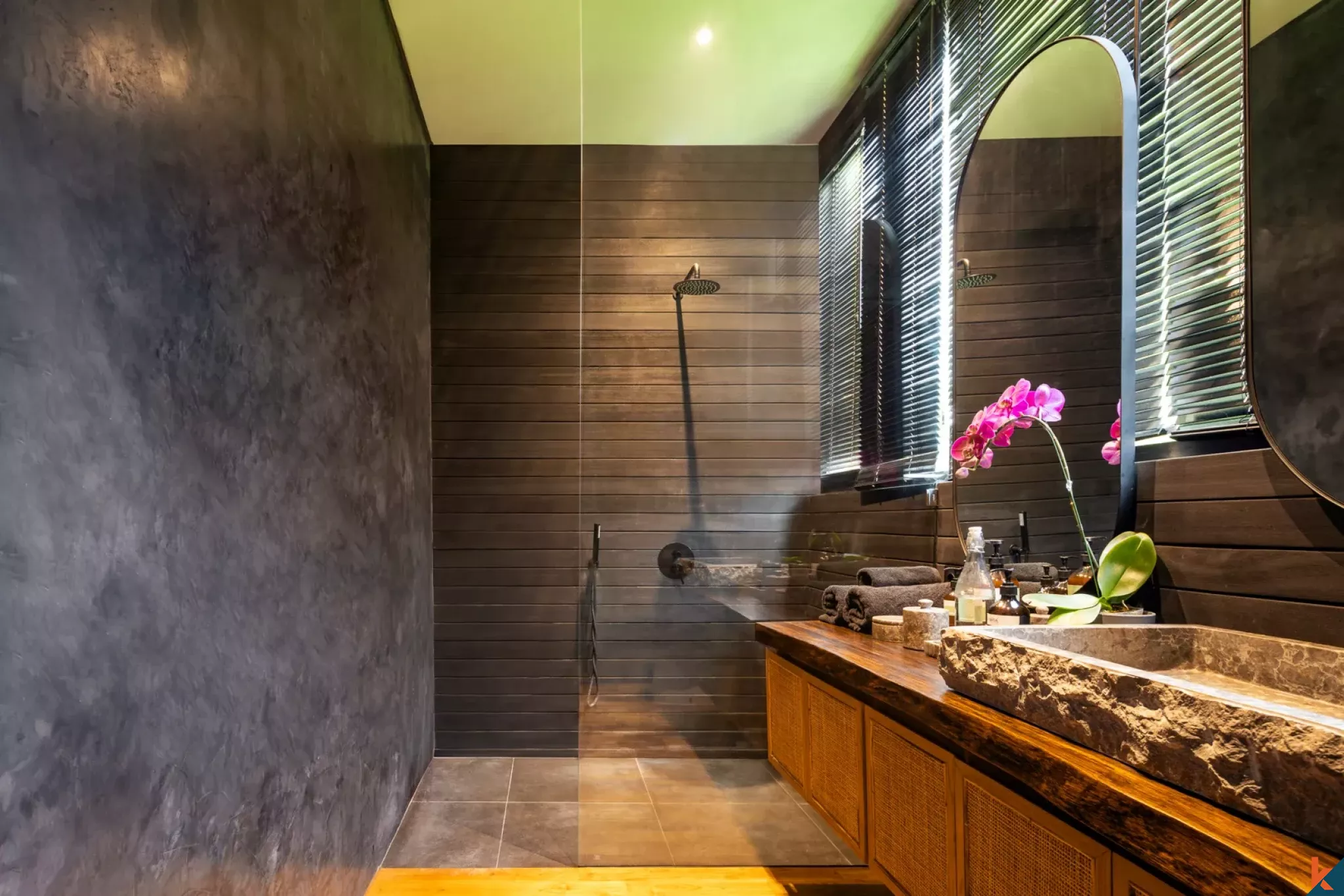 Luxury Four Bedroom Villa for Lease with Rice Field Views in Canggu