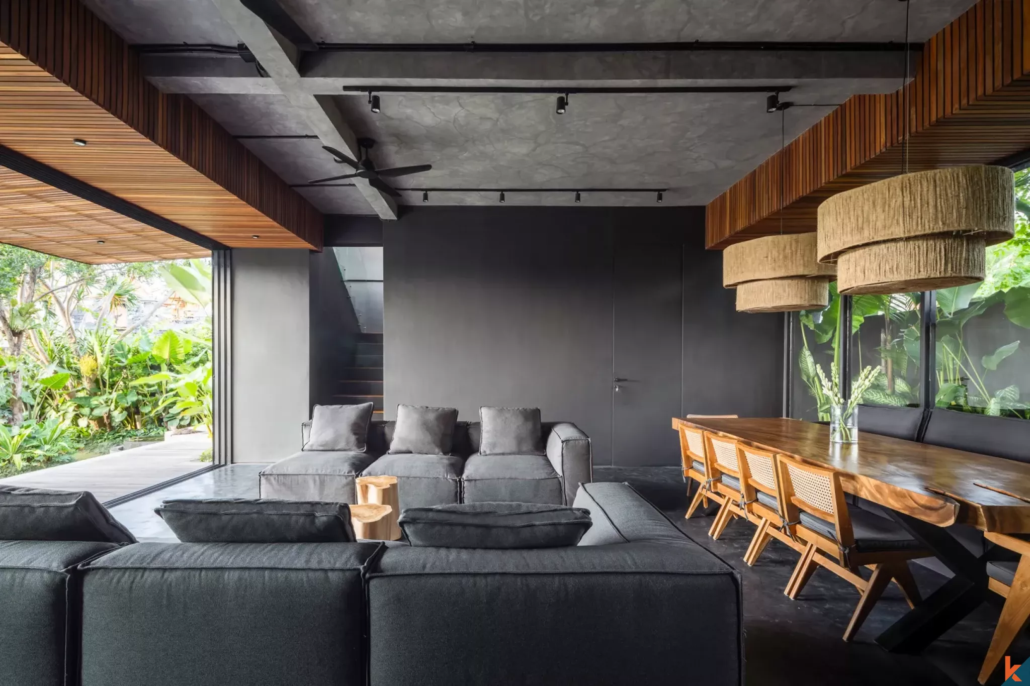 Luxury Four Bedroom Villa for Lease with Rice Field Views in Canggu