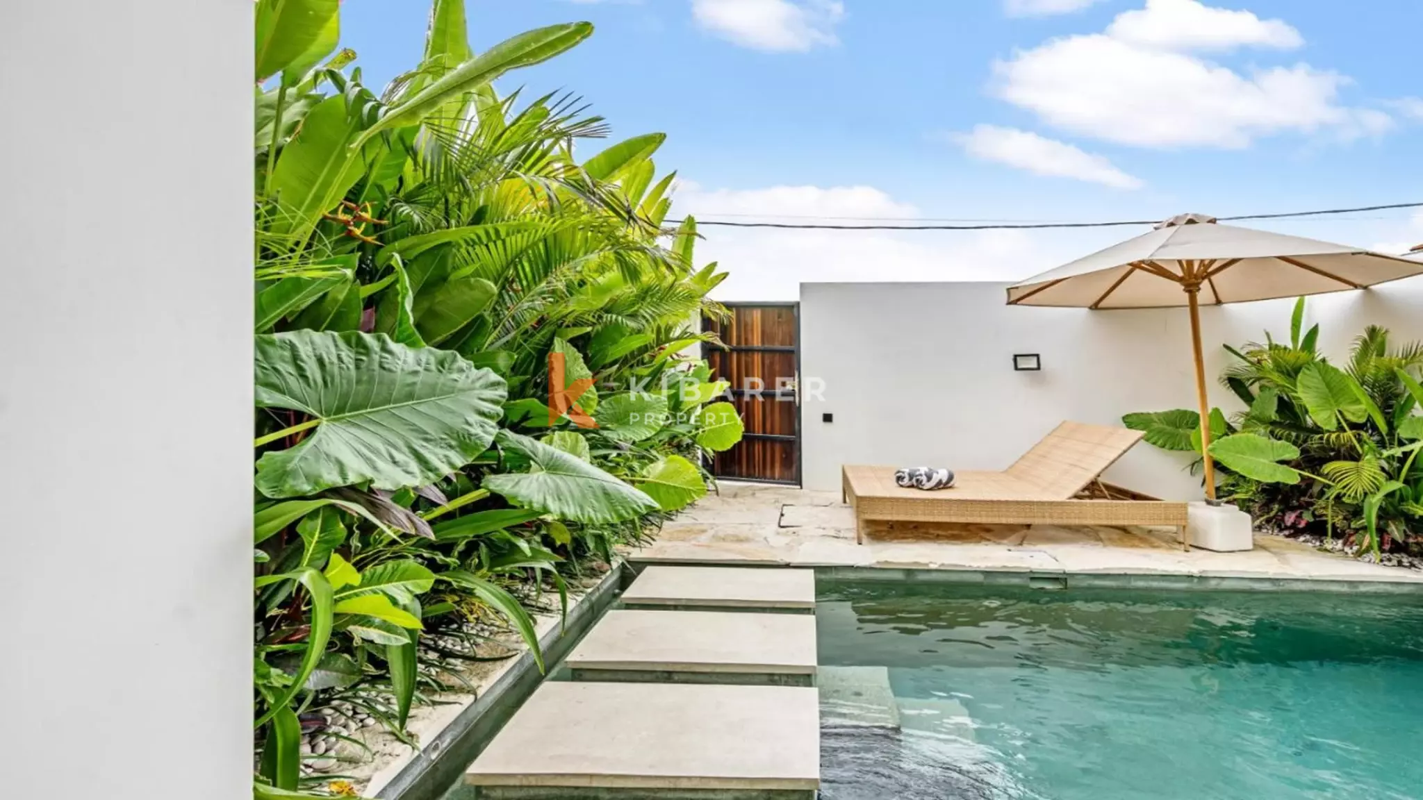 Contemporary One-Bedroom Pool Villa with Sunken Lounge in Canggu