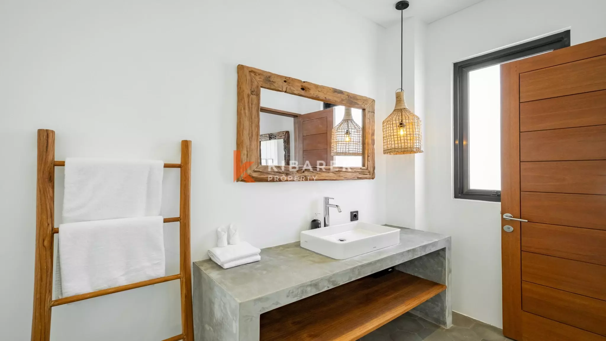 Elegant Tropical Two-Bedroom Pool Villa in Prime Canggu