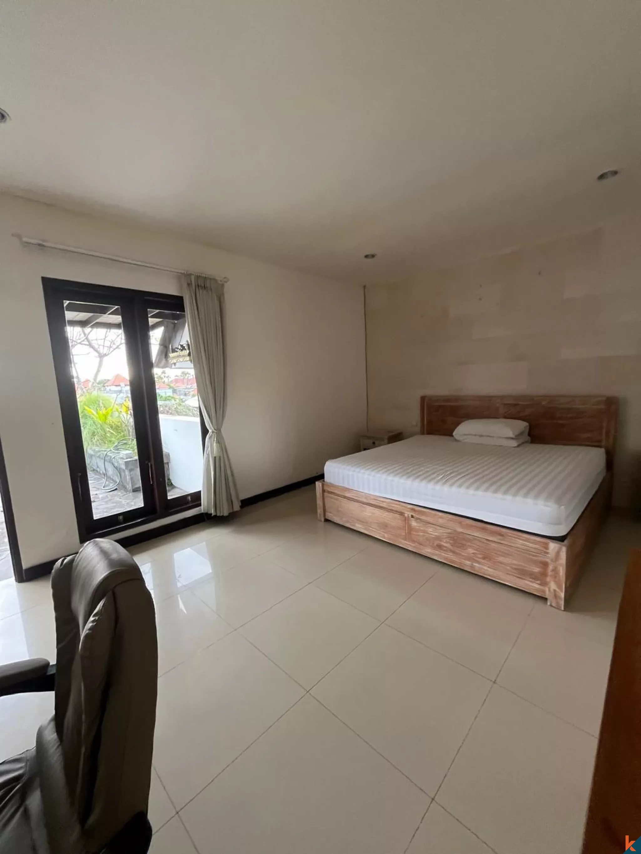 Oase Modern 4 Kamar Tidur di Jantung Seminyak