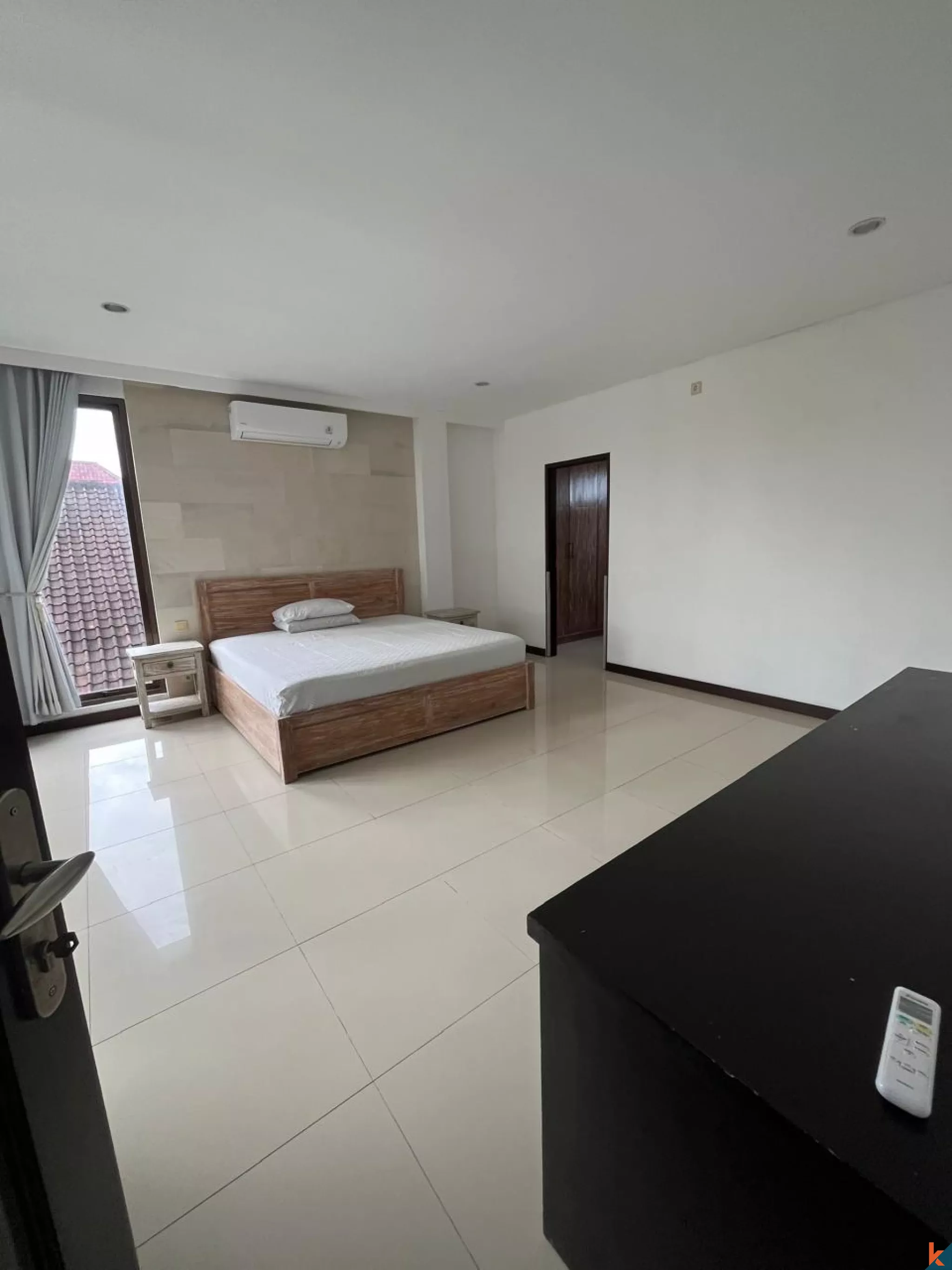Oase Modern 4 Kamar Tidur di Jantung Seminyak