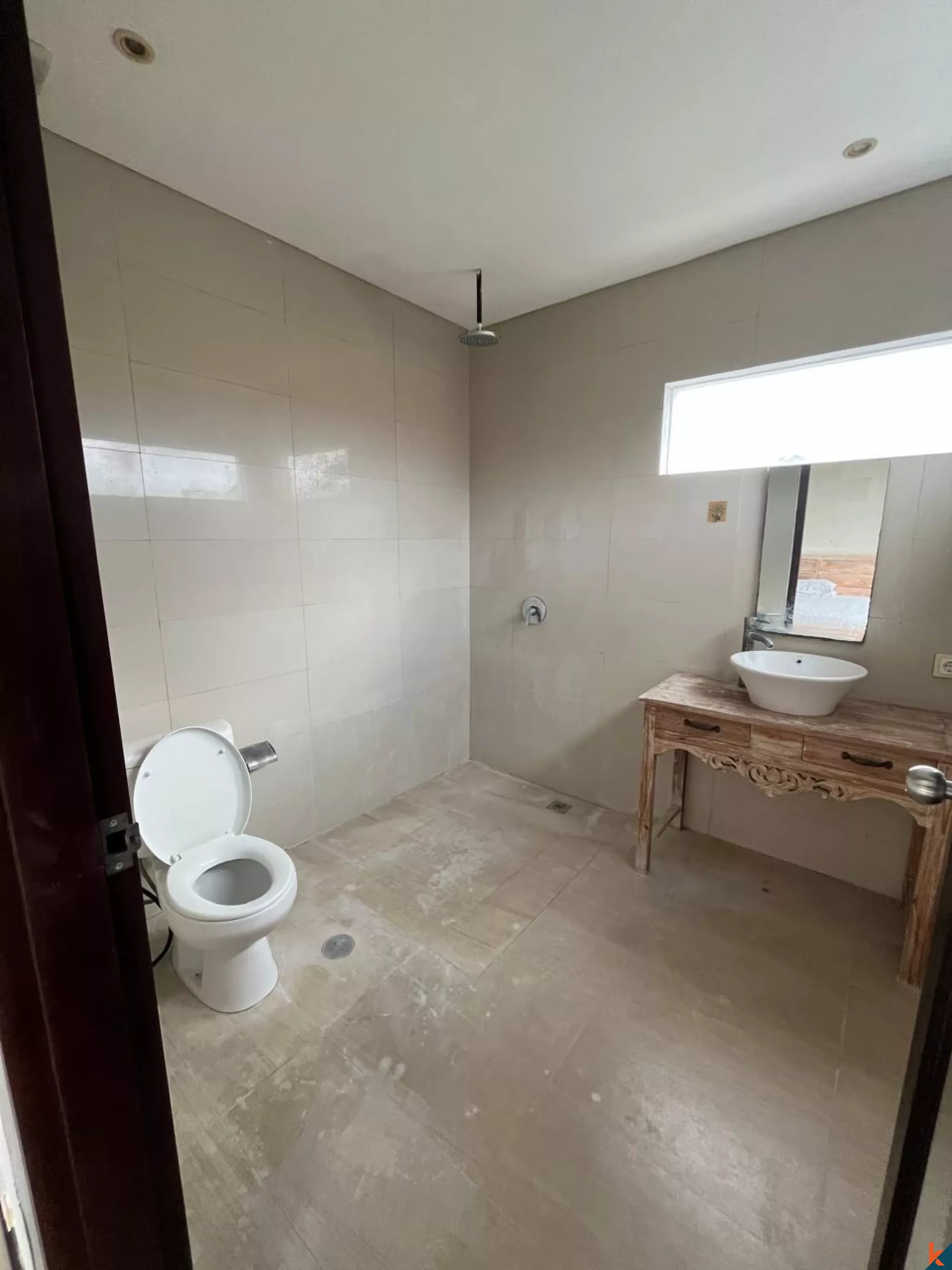 Oase Modern 4 Kamar Tidur di Jantung Seminyak