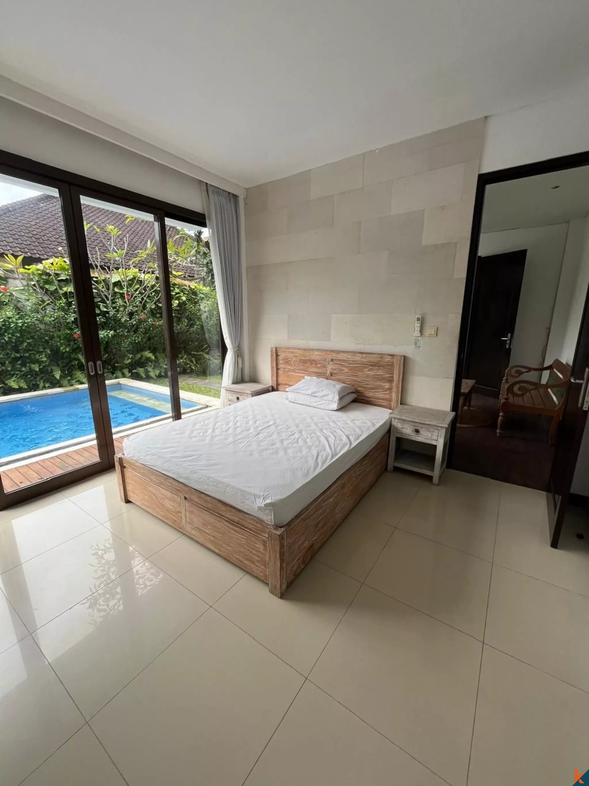 Oase Modern 4 Kamar Tidur di Jantung Seminyak