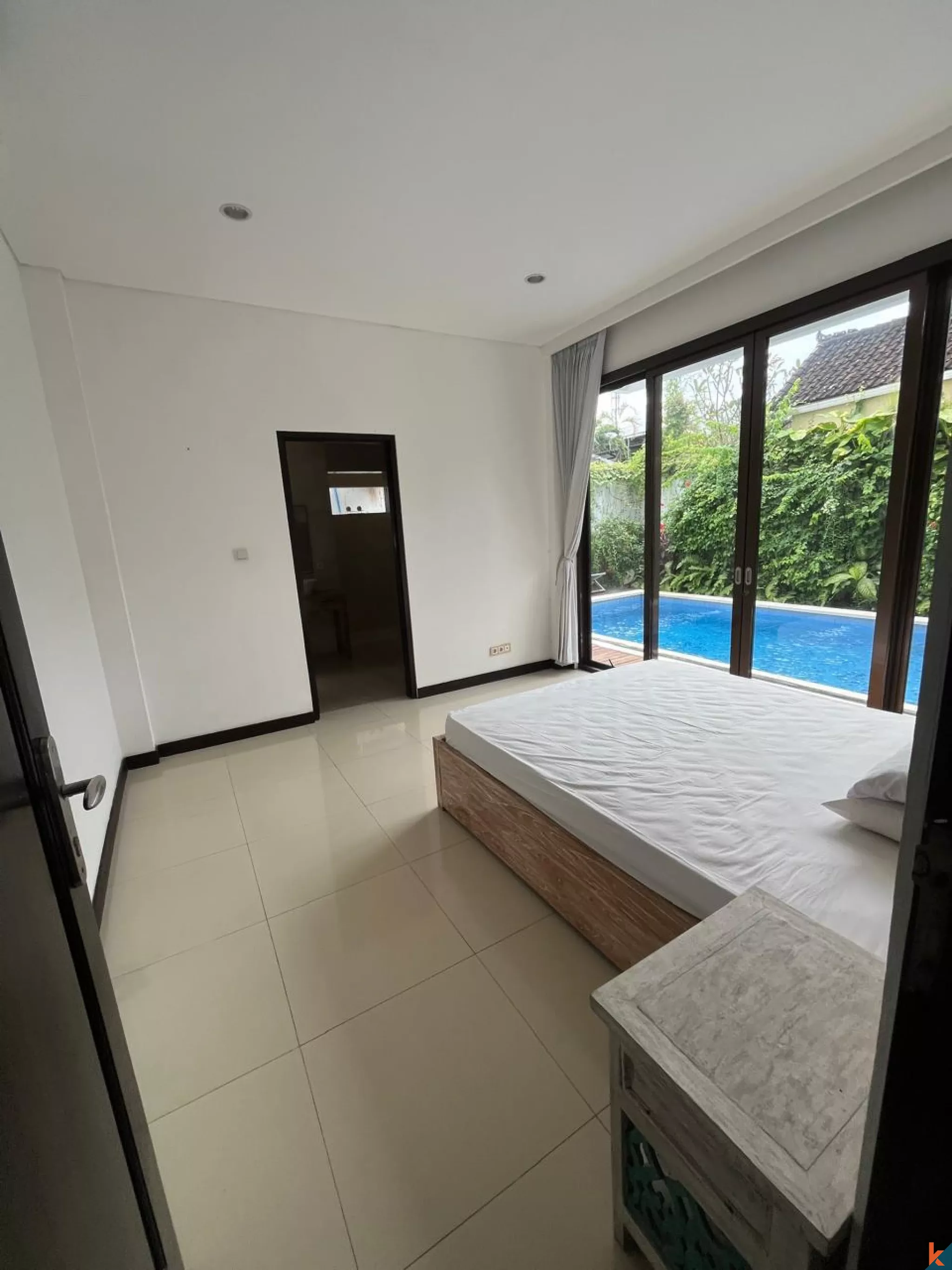 Oase Modern 4 Kamar Tidur di Jantung Seminyak