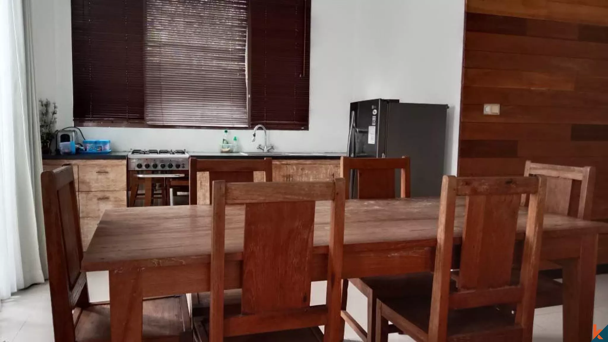 Oase Modern 4 Kamar Tidur di Jantung Seminyak