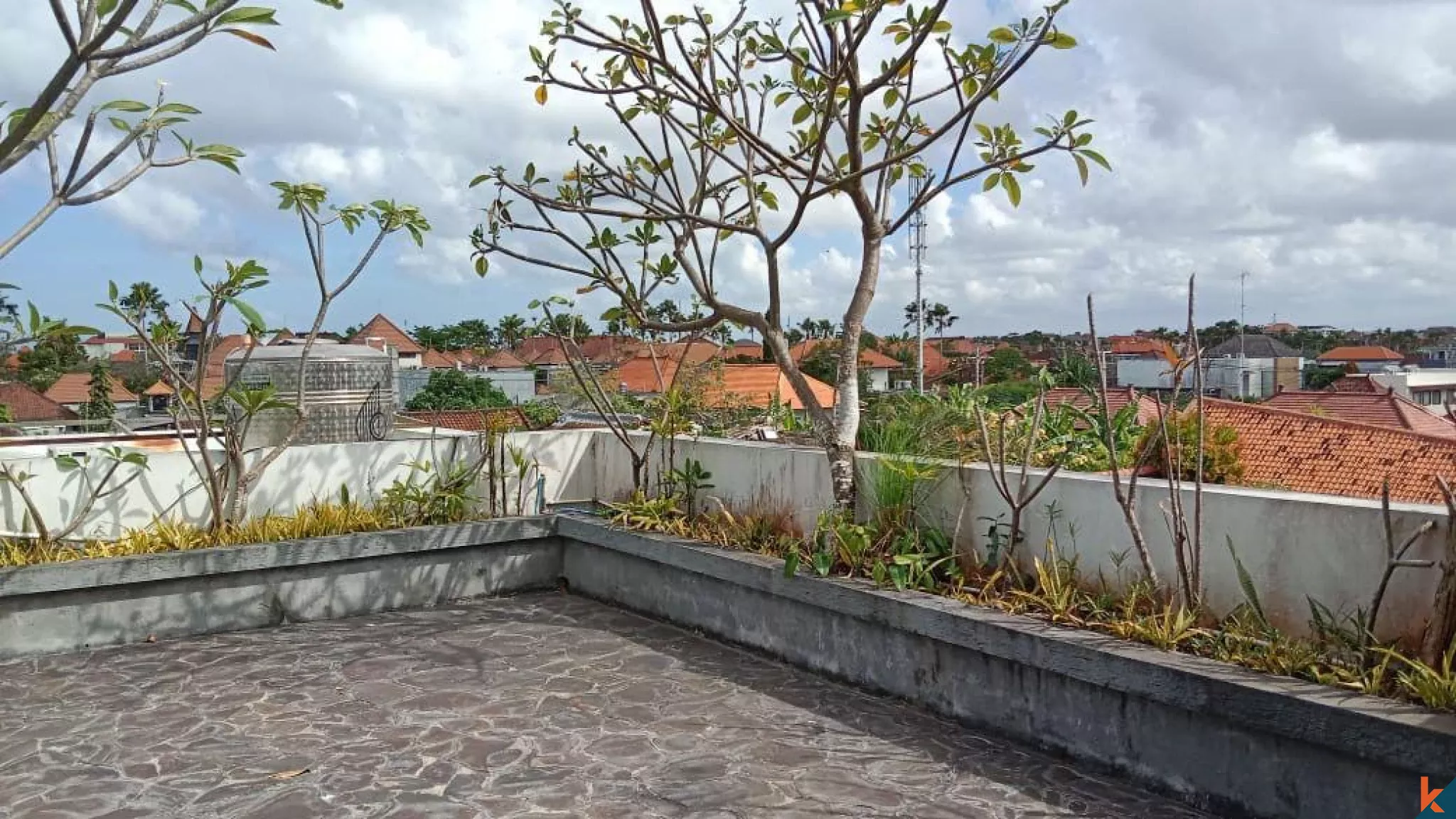 Oase Modern 4 Kamar Tidur di Jantung Seminyak