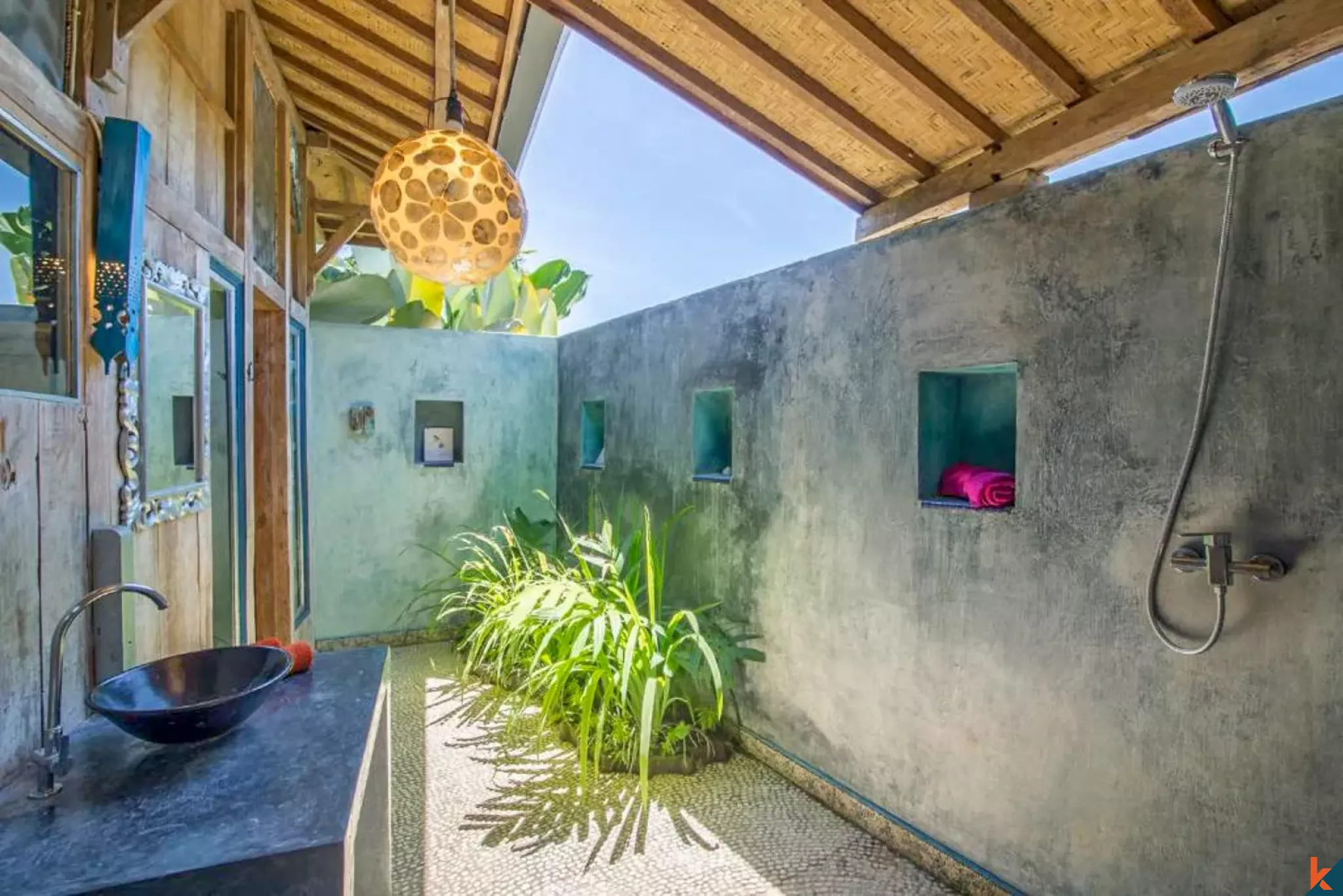 Amazing Seven Bedroom Leasehold Real Estate with Endless Rice Field Views in Ubud