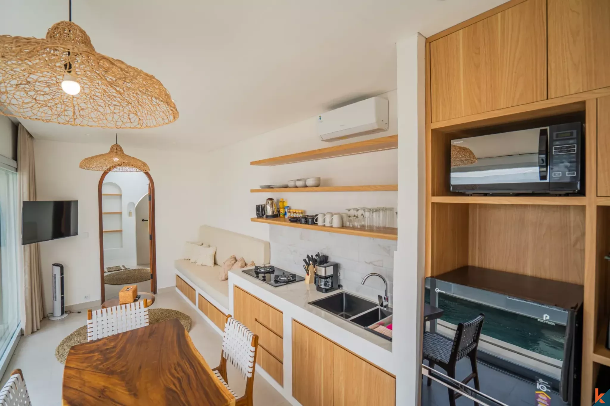 Villa Satu Kamar Tidur Potensi Tinggi Off-Plan untuk Disewakan di Kerobokan - Semer