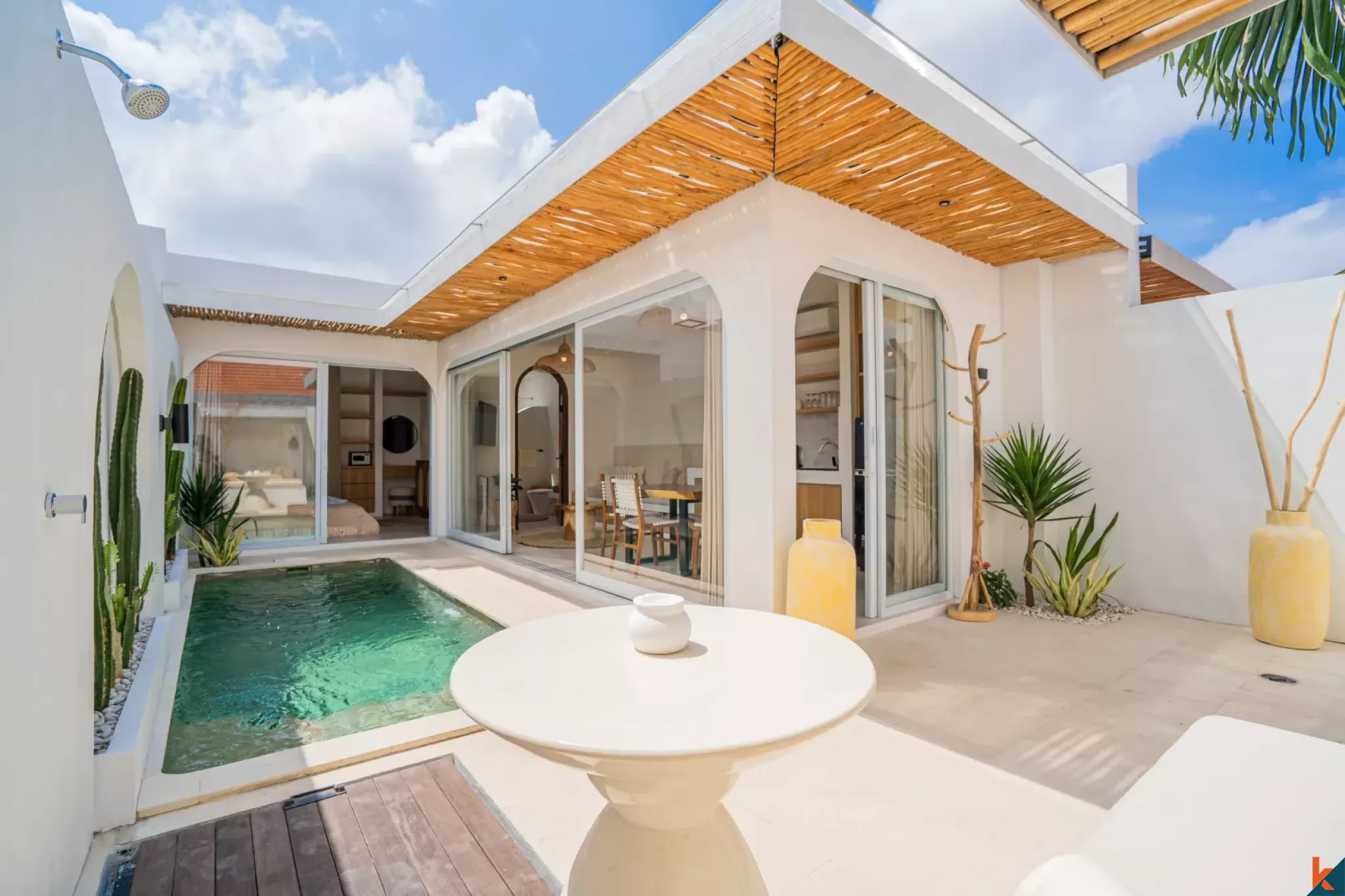 Villa Satu Kamar Tidur Potensi Tinggi Off-Plan untuk Disewakan di Kerobokan - Semer