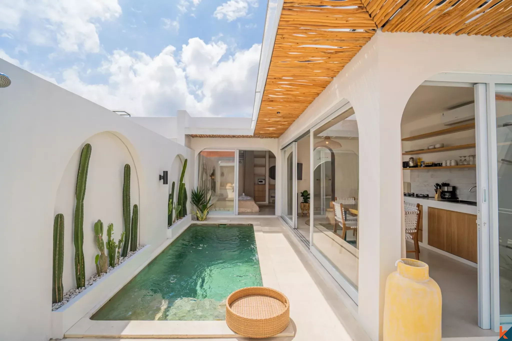 Villa Satu Kamar Tidur Potensi Tinggi Off-Plan untuk Disewakan di Kerobokan - Semer